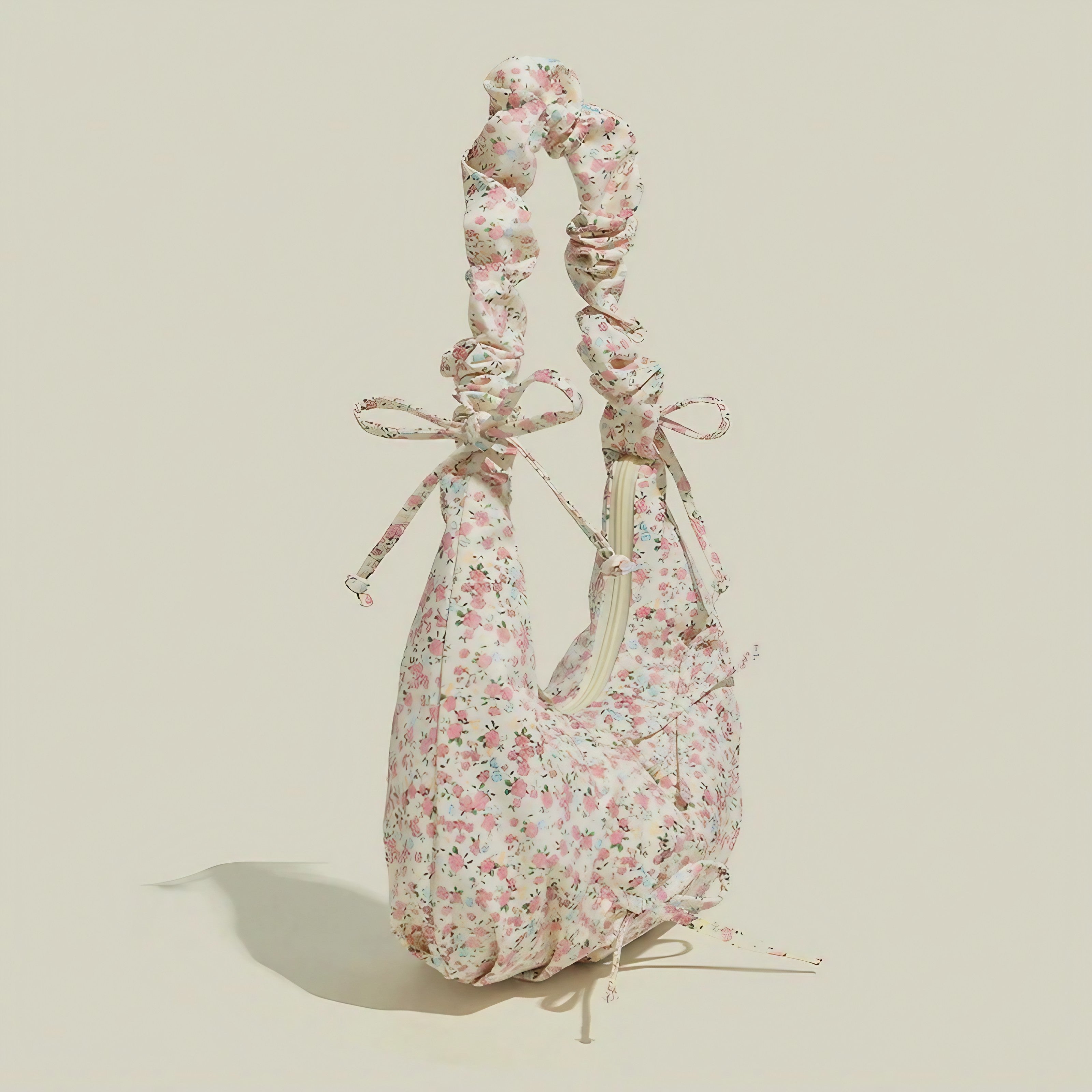 Bloomy Ruffle Bag