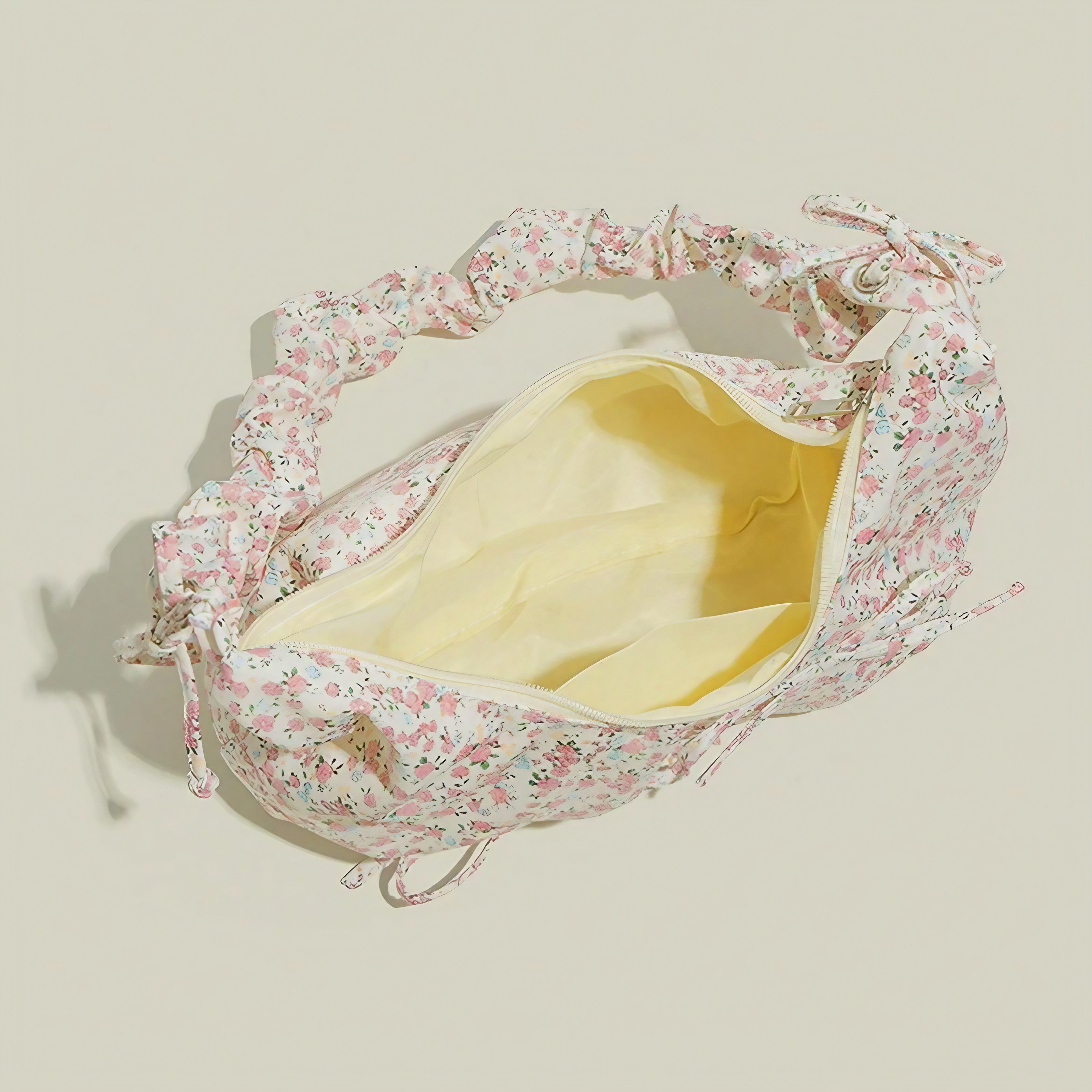 Bloomy Ruffle Bag