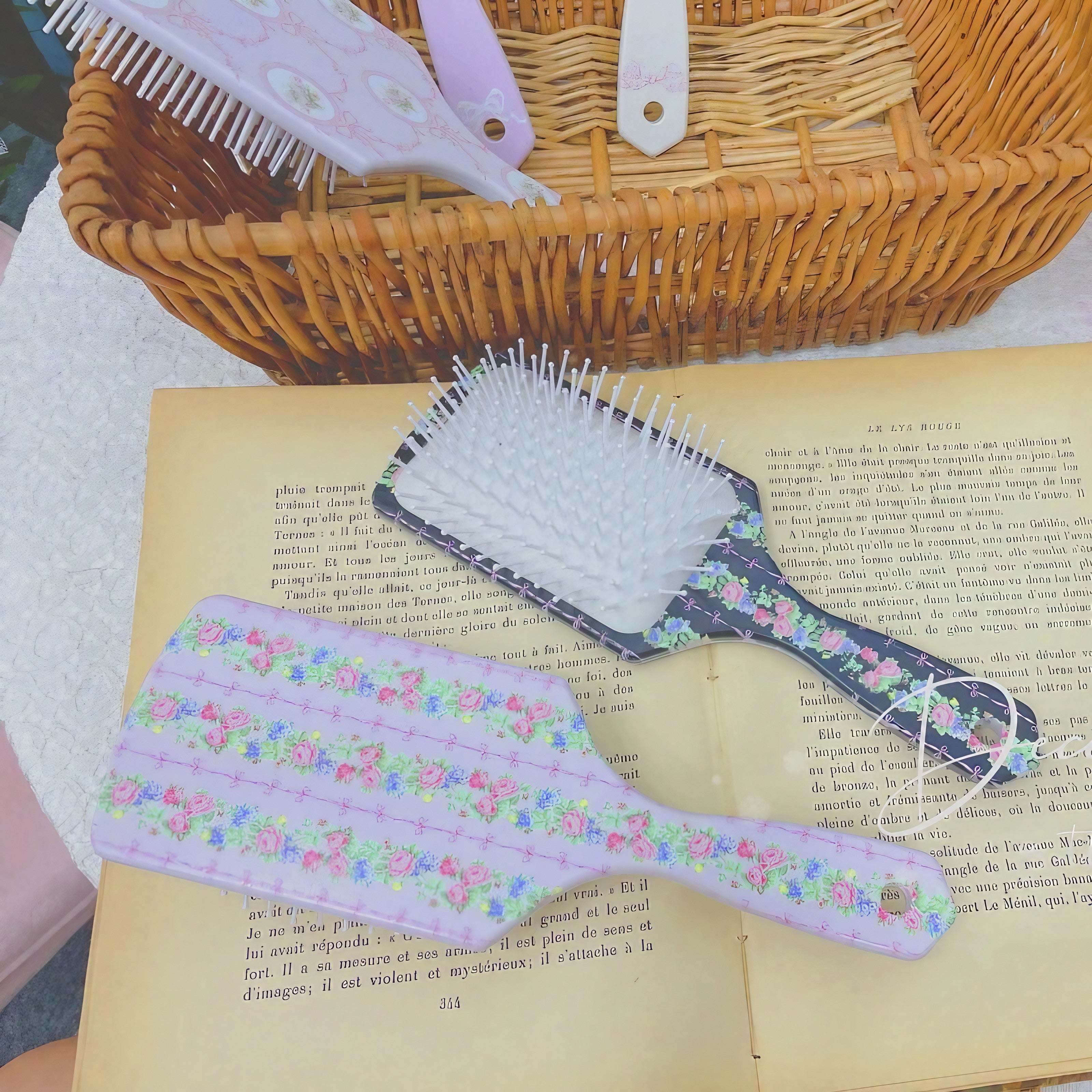 Blossom Paddle Brush