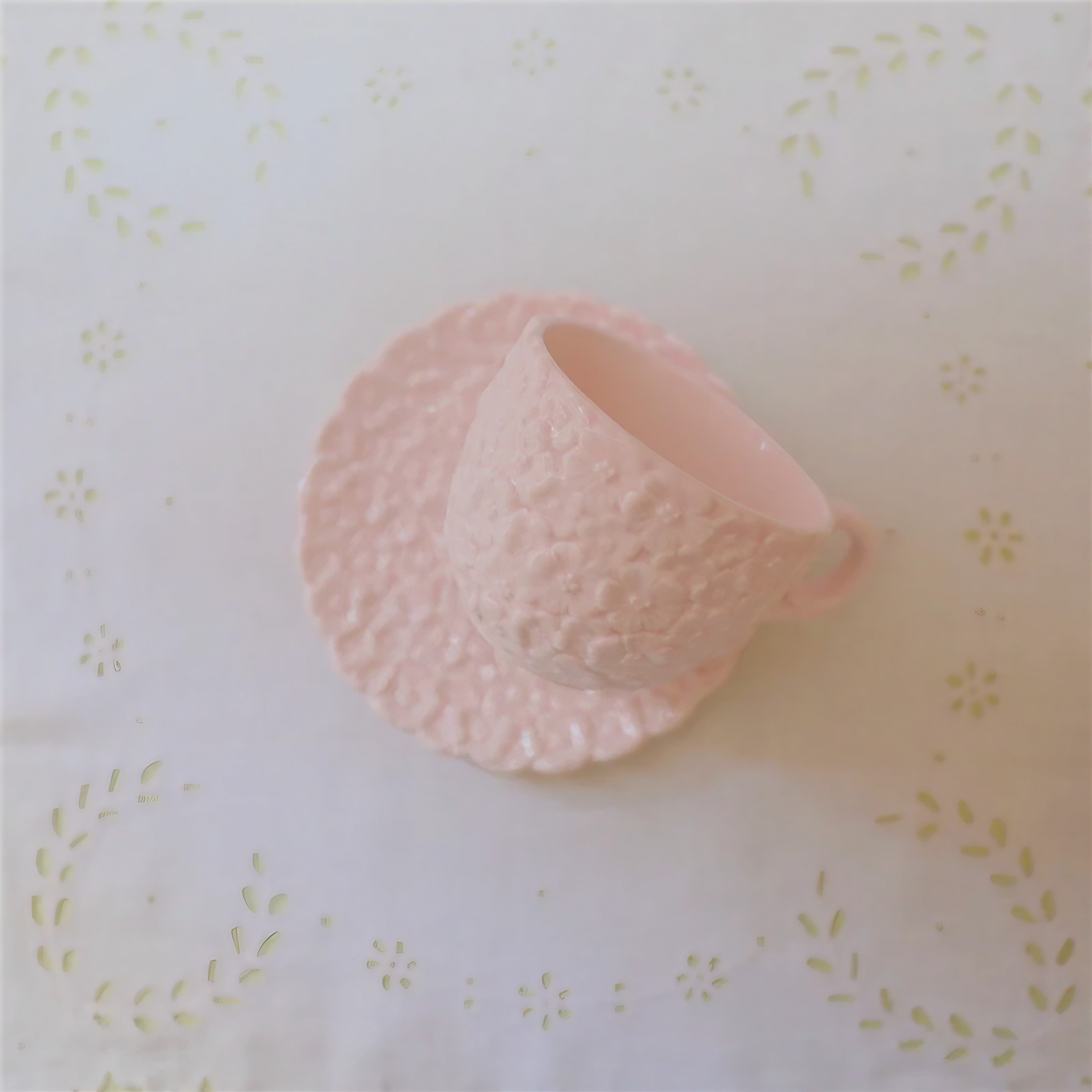 Blossom Relief Mugs