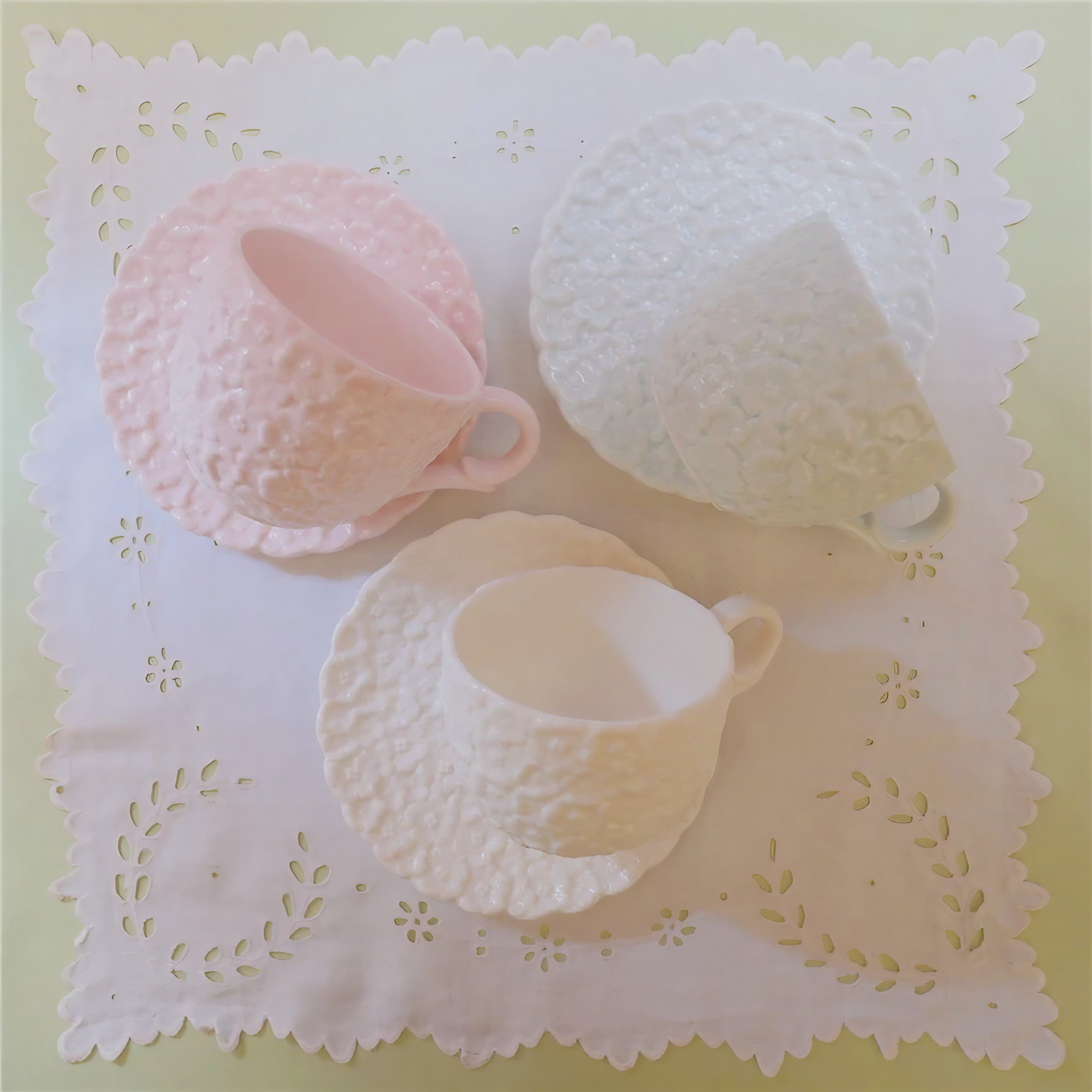 Blossom Relief Mugs