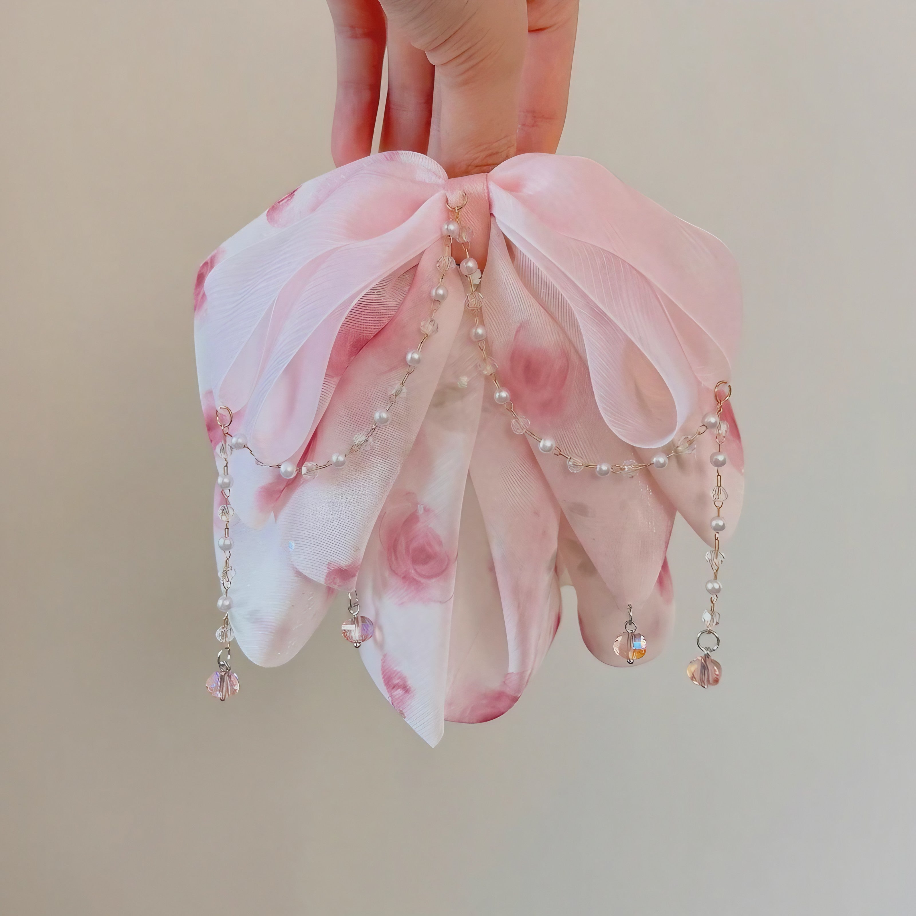 Blossom Veil Bow Clip