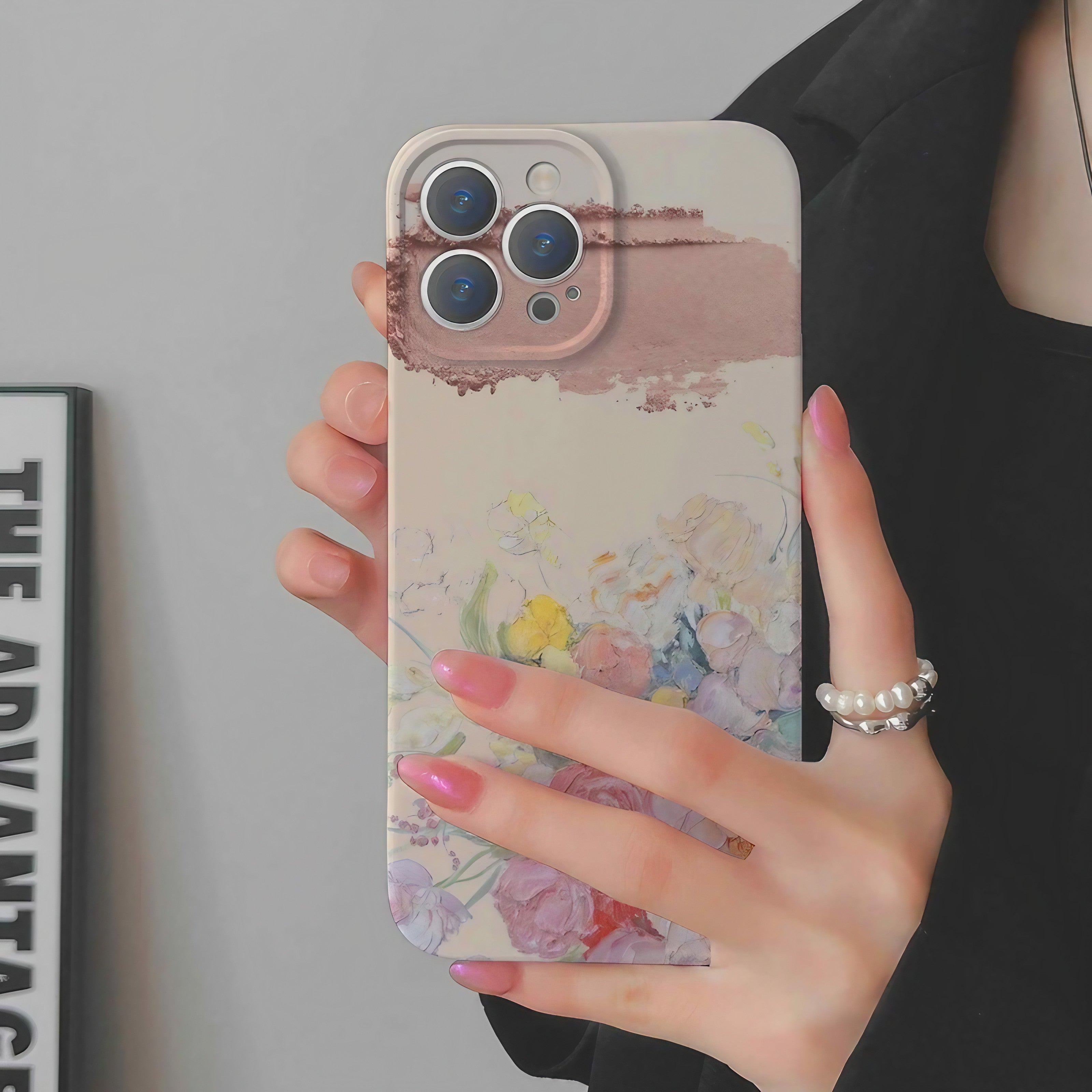 Blushing Bouquet Case
