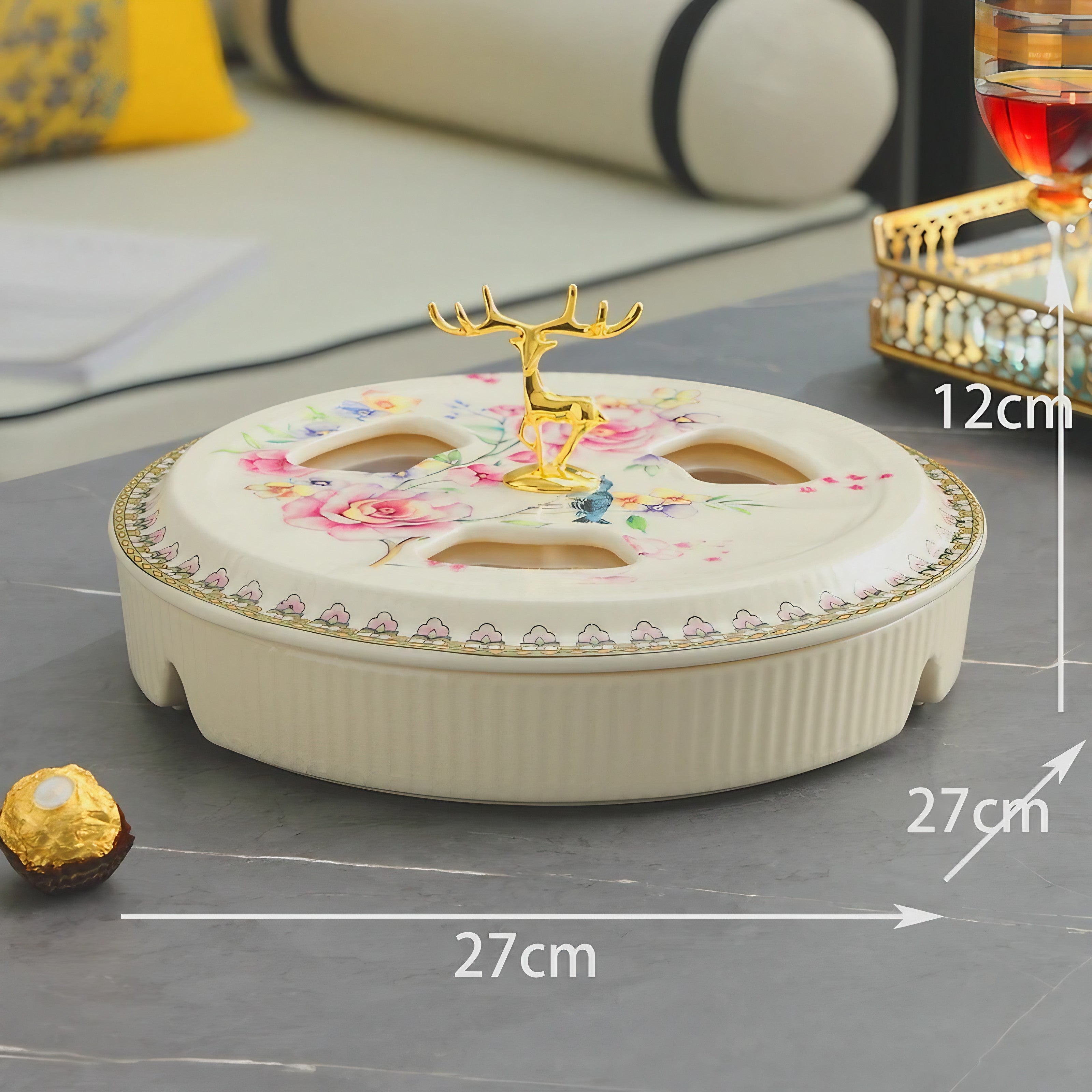 Royal Mendis Trays
