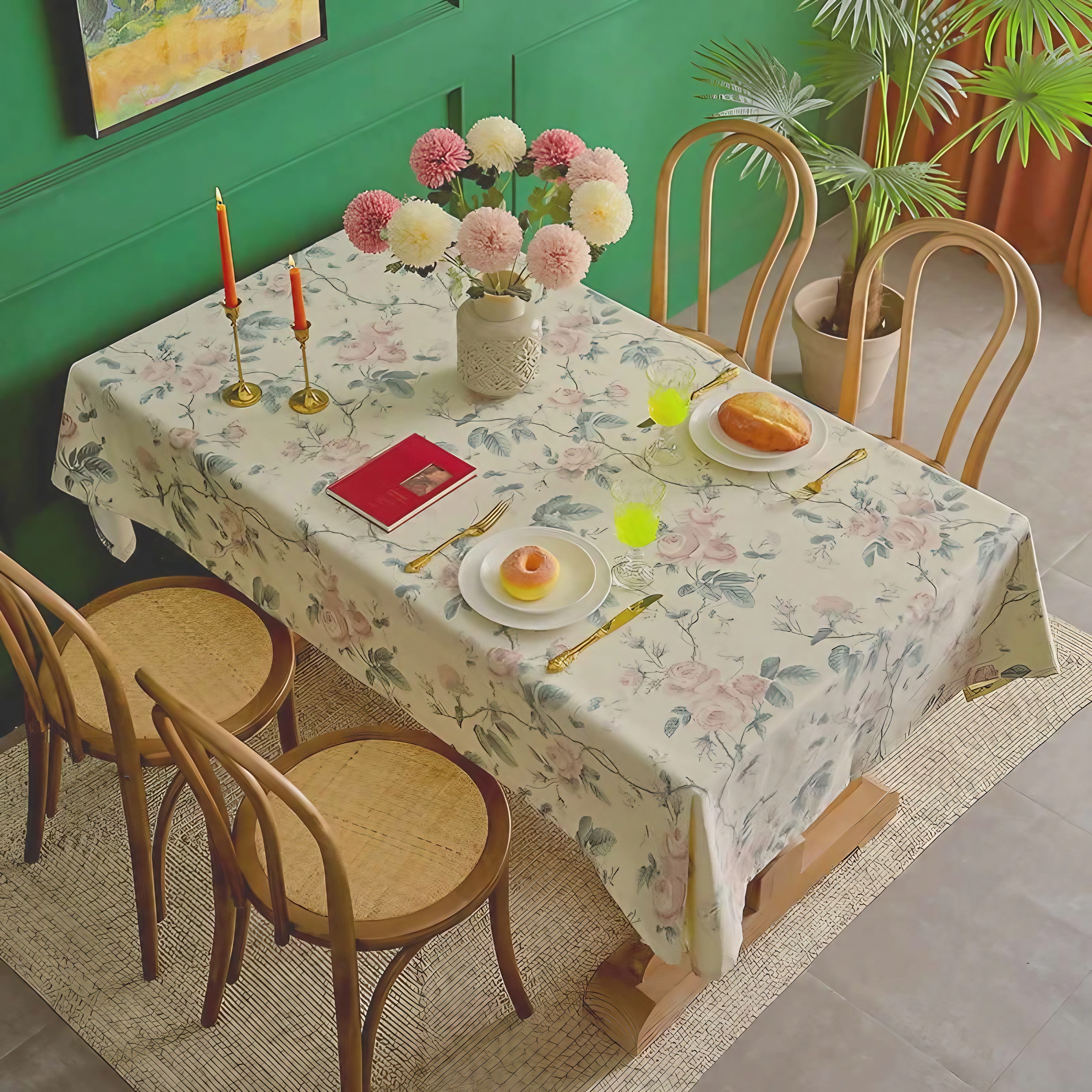 Classic Bloom Tablecloth