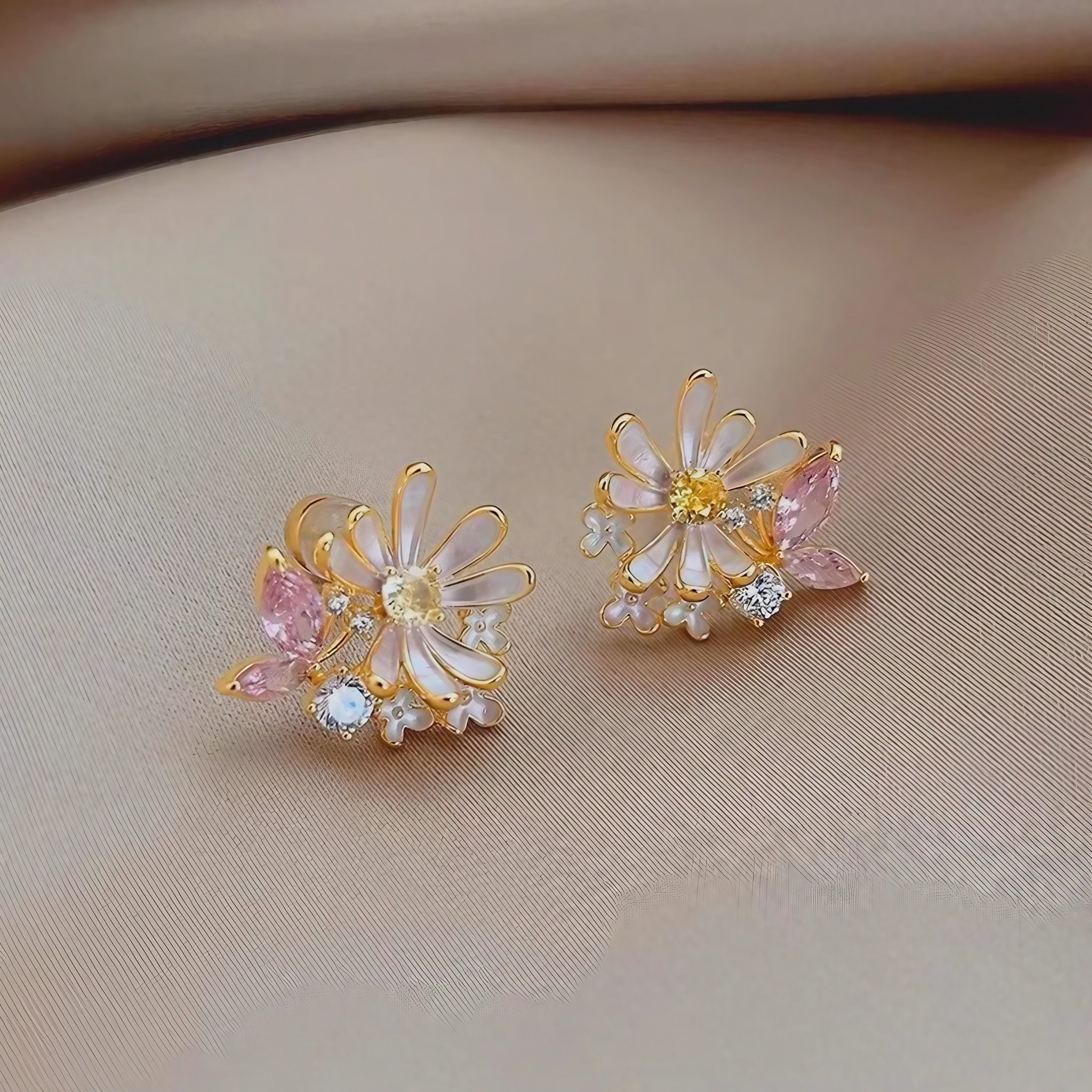 Daisy Kiss Earrings