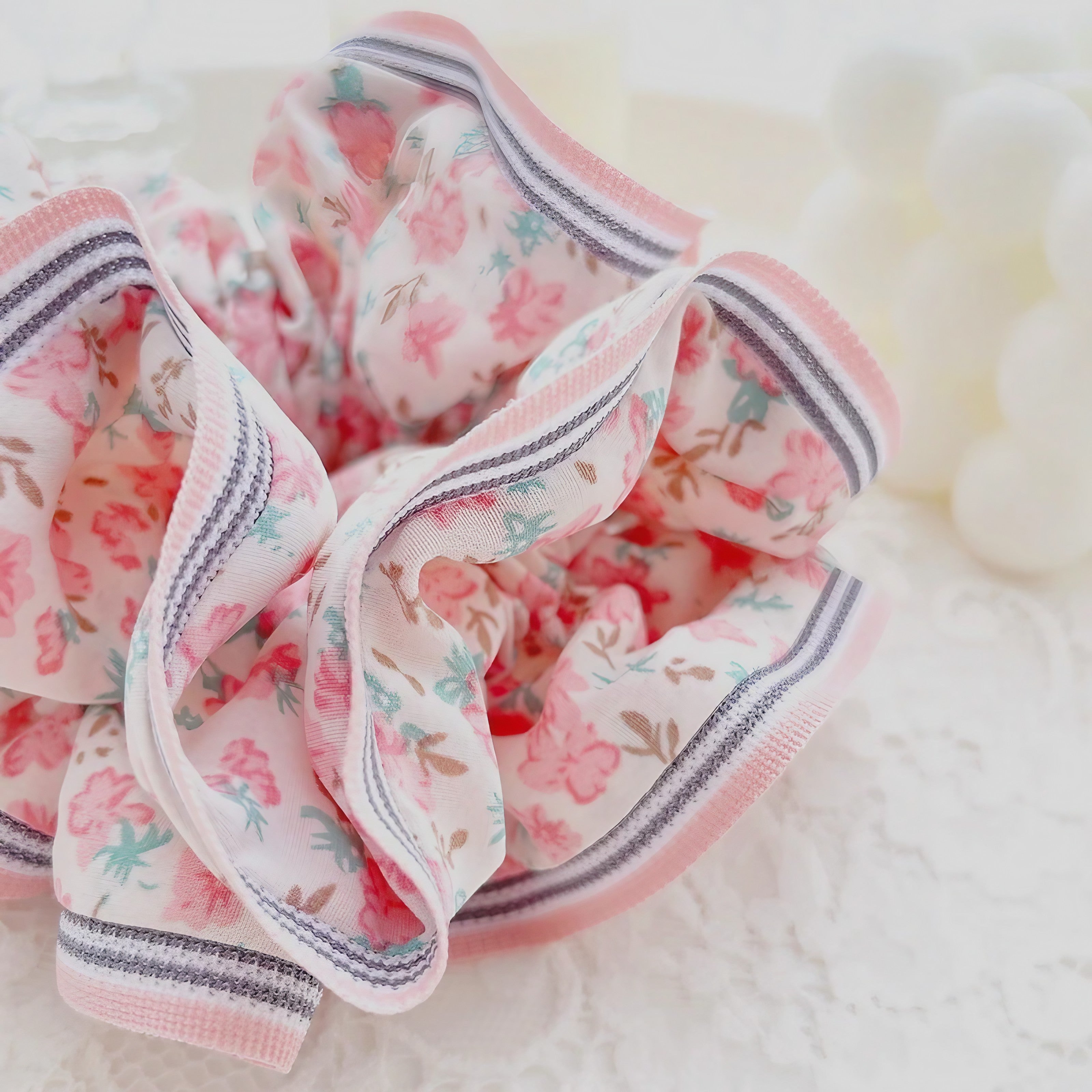 Stripe Edge Floral Hair Band