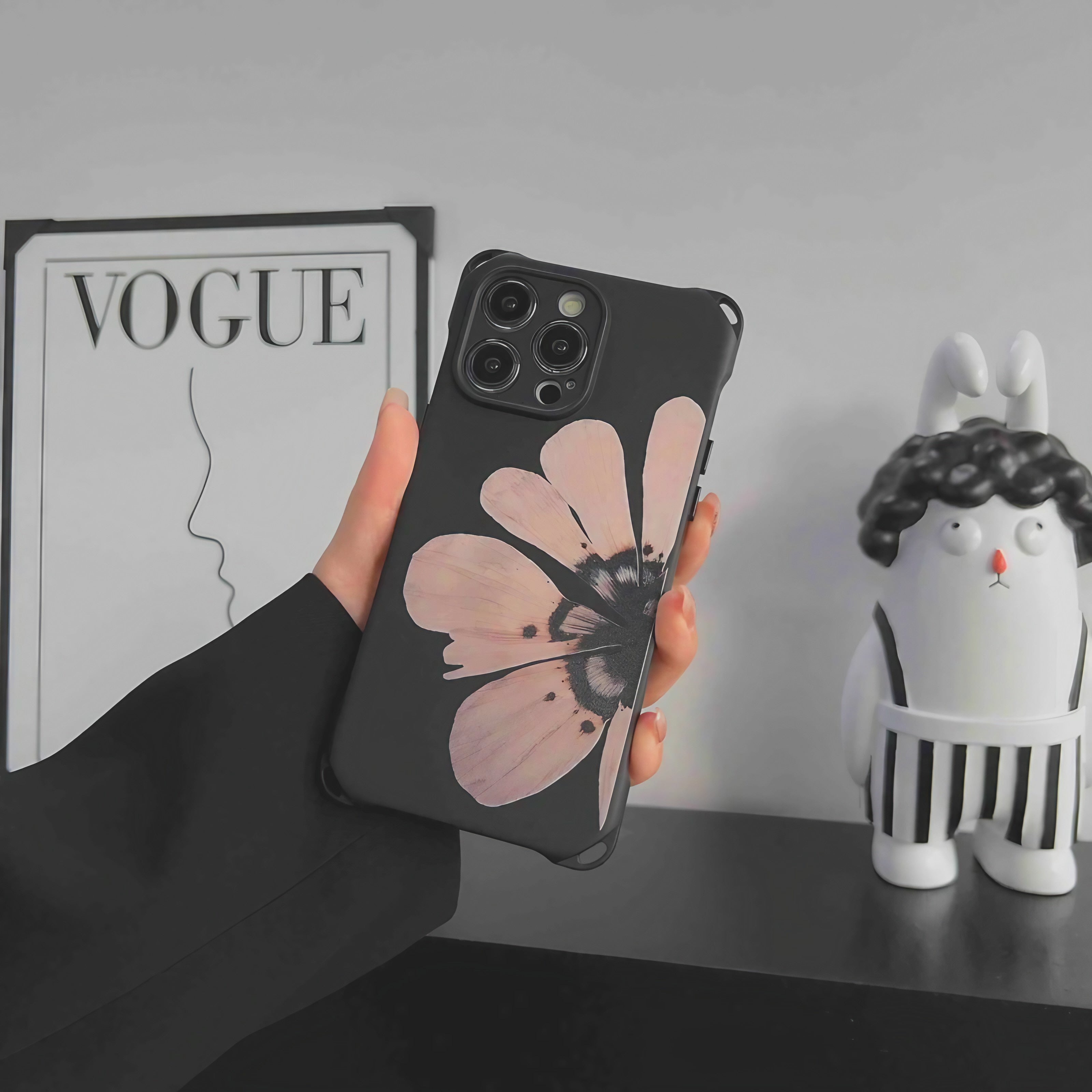 Elegant Half Flower Case