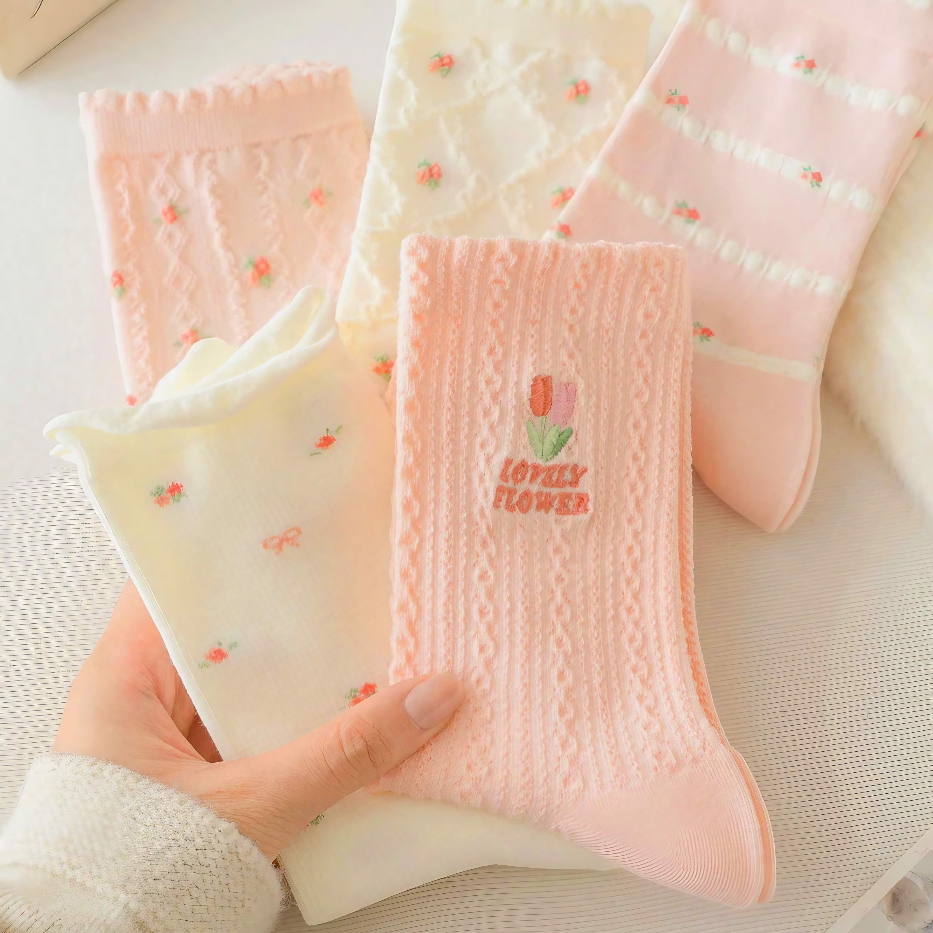 Lovely Petal Socks