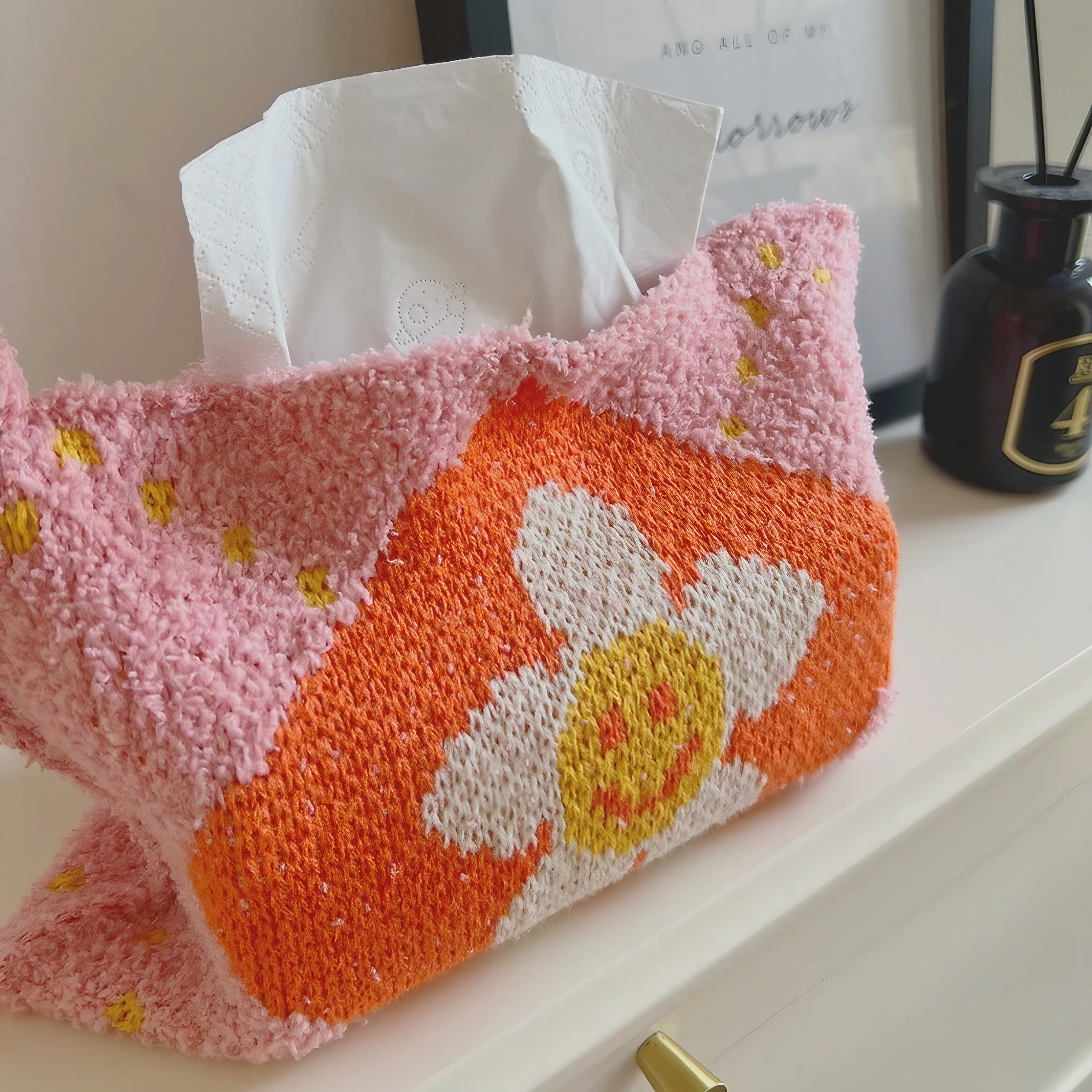 Peach Pop Daisy Tissue Case
