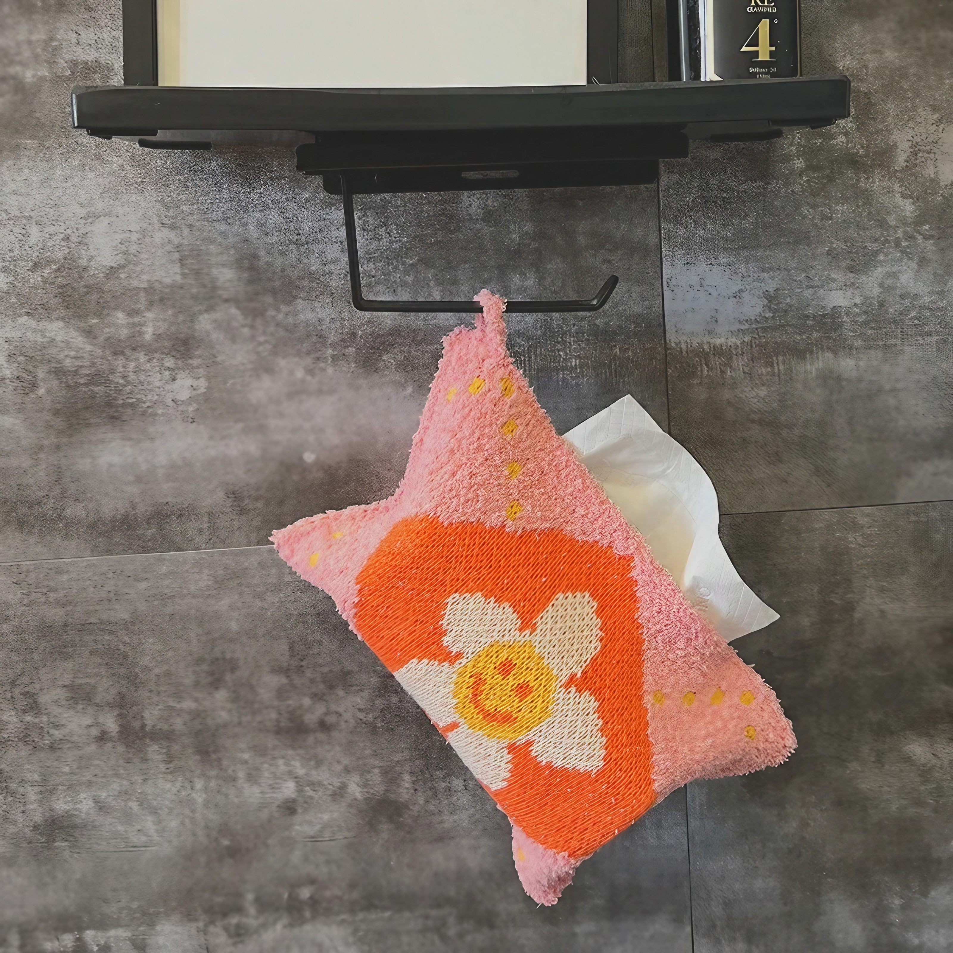 Peach Pop Daisy Tissue Case