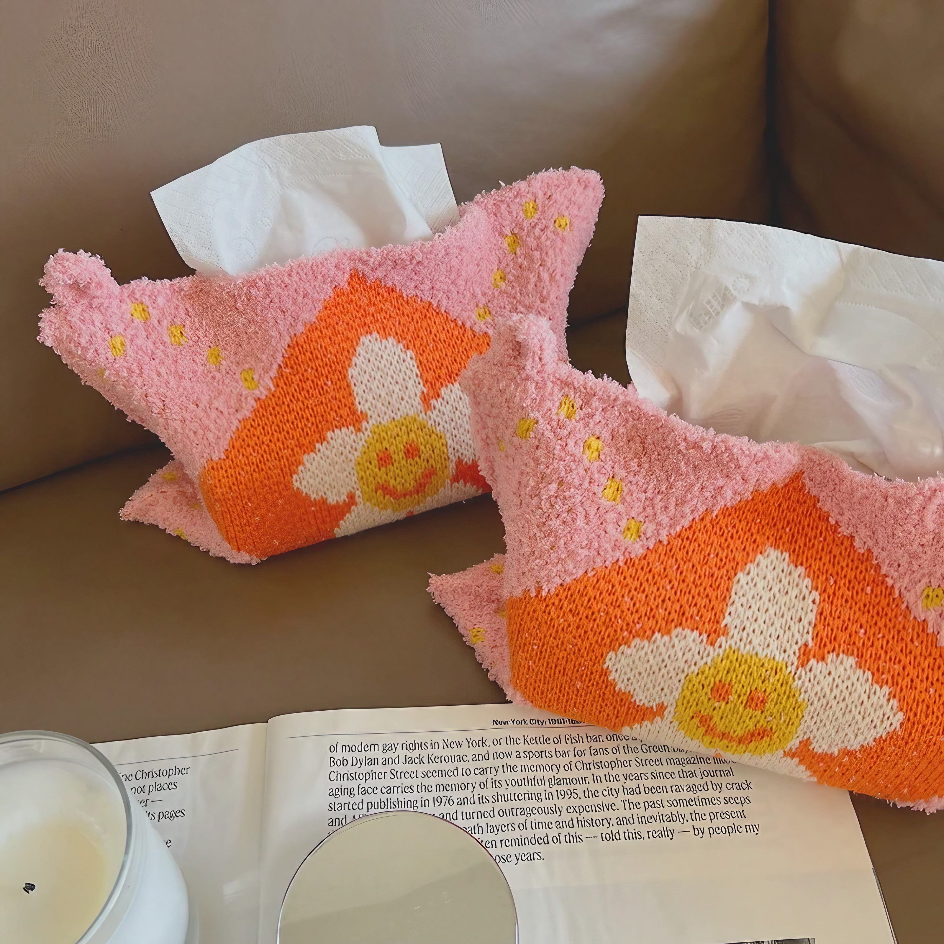 Peach Pop Daisy Tissue Case