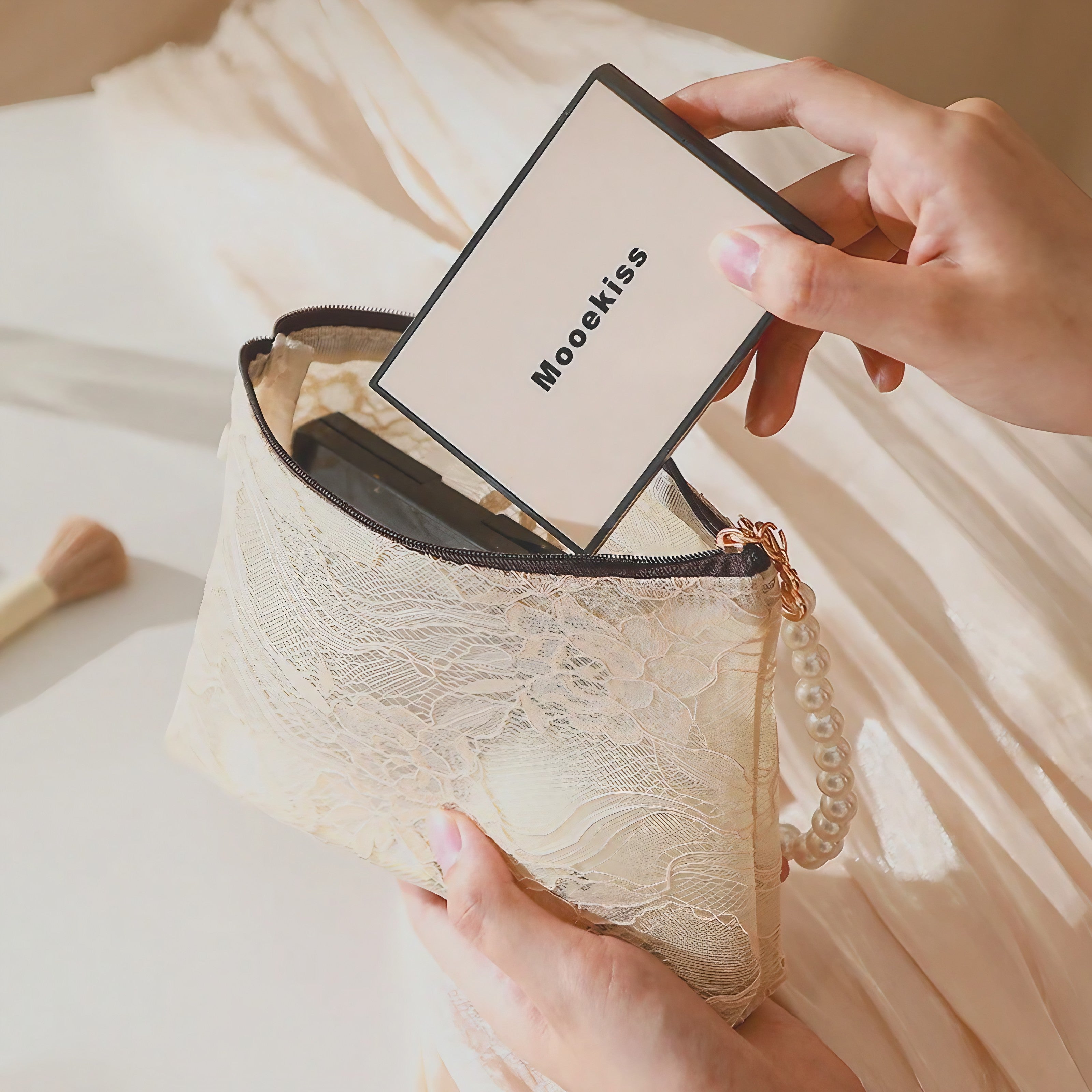 Pearl Lace Pouch