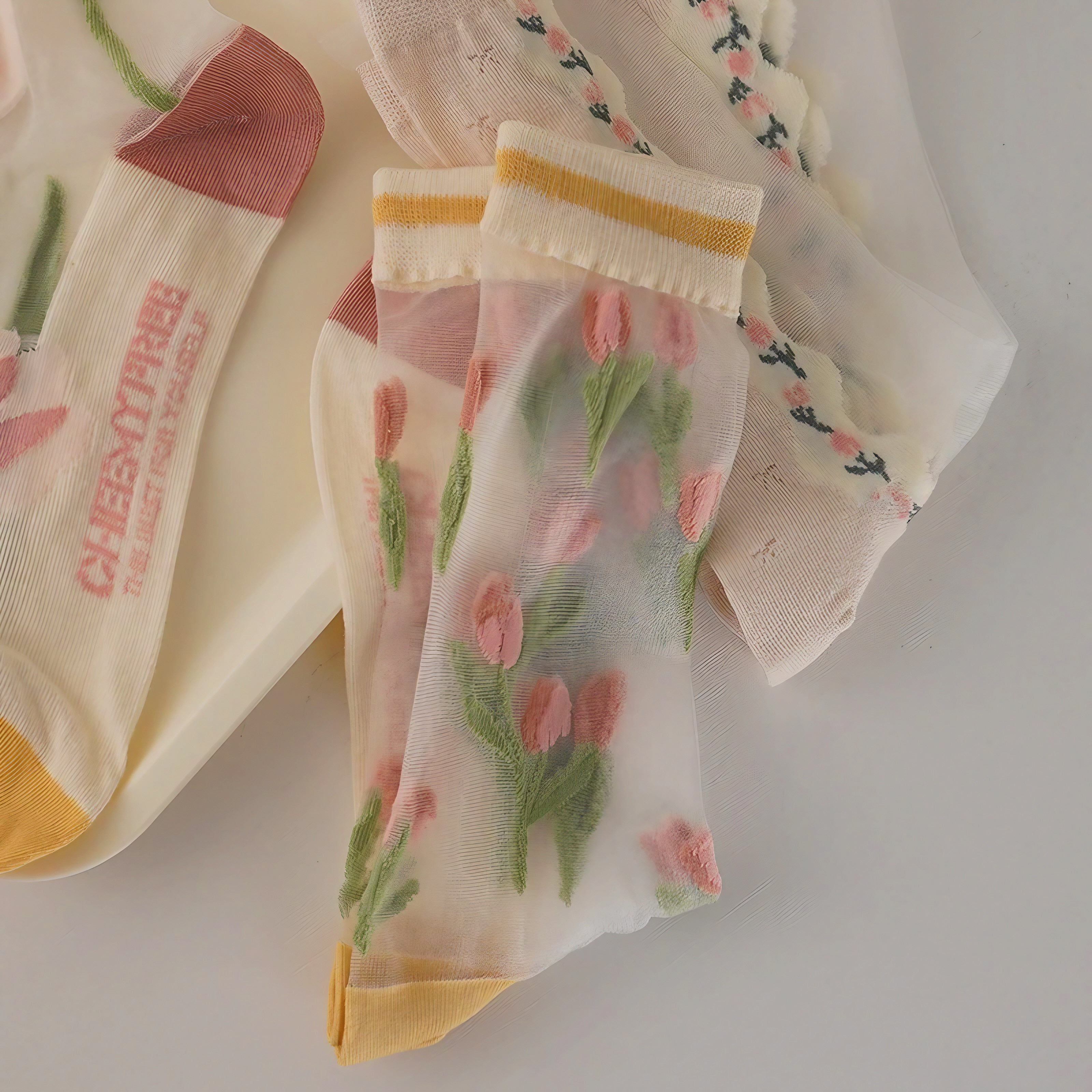 Petal Sheer Socks