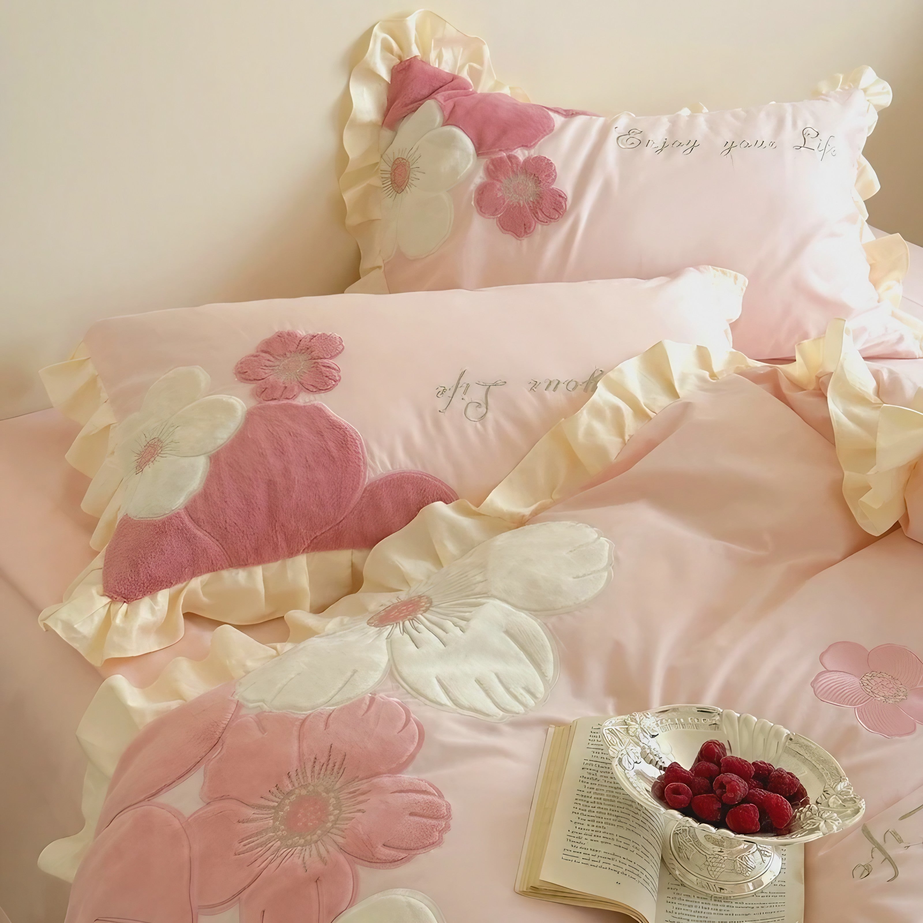 Petalia Bedding Set