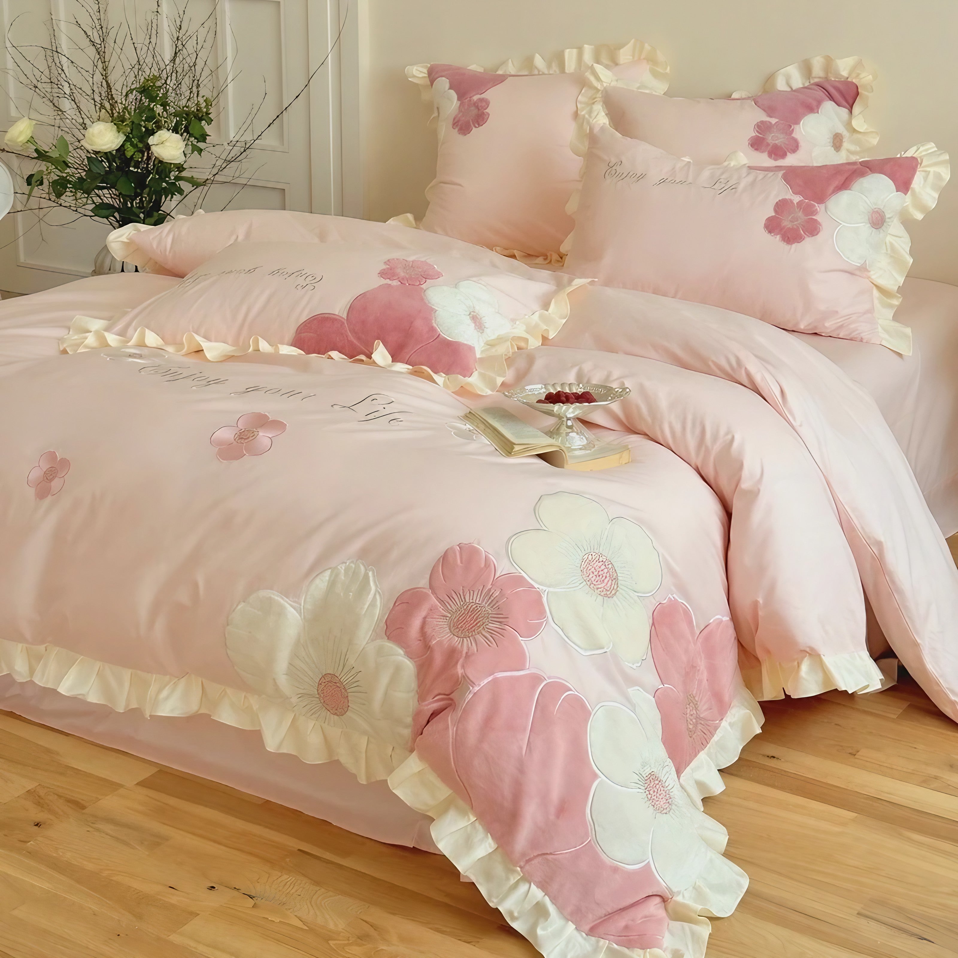 Petalia Bedding Set