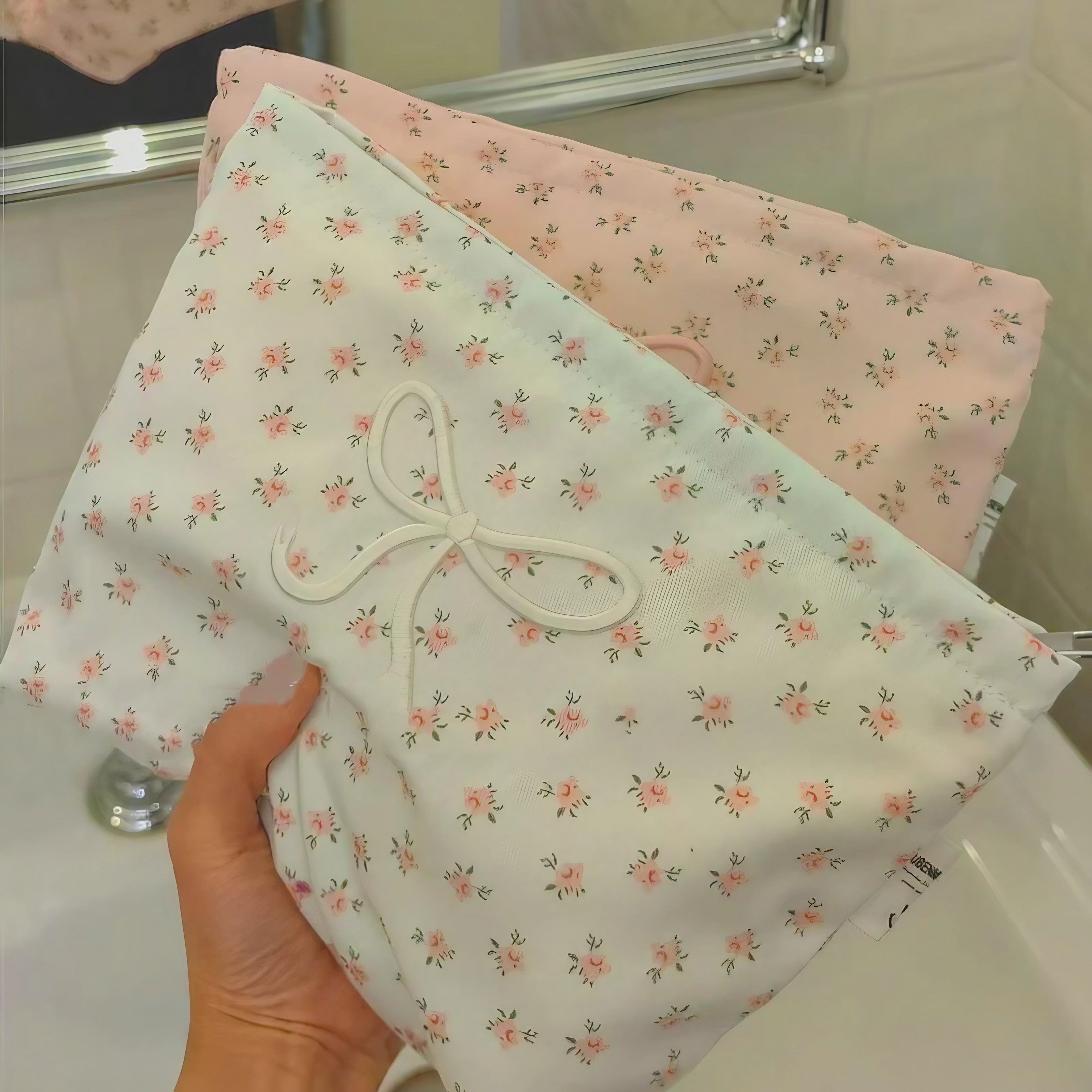 Petit Fleur Ribbon Pouch