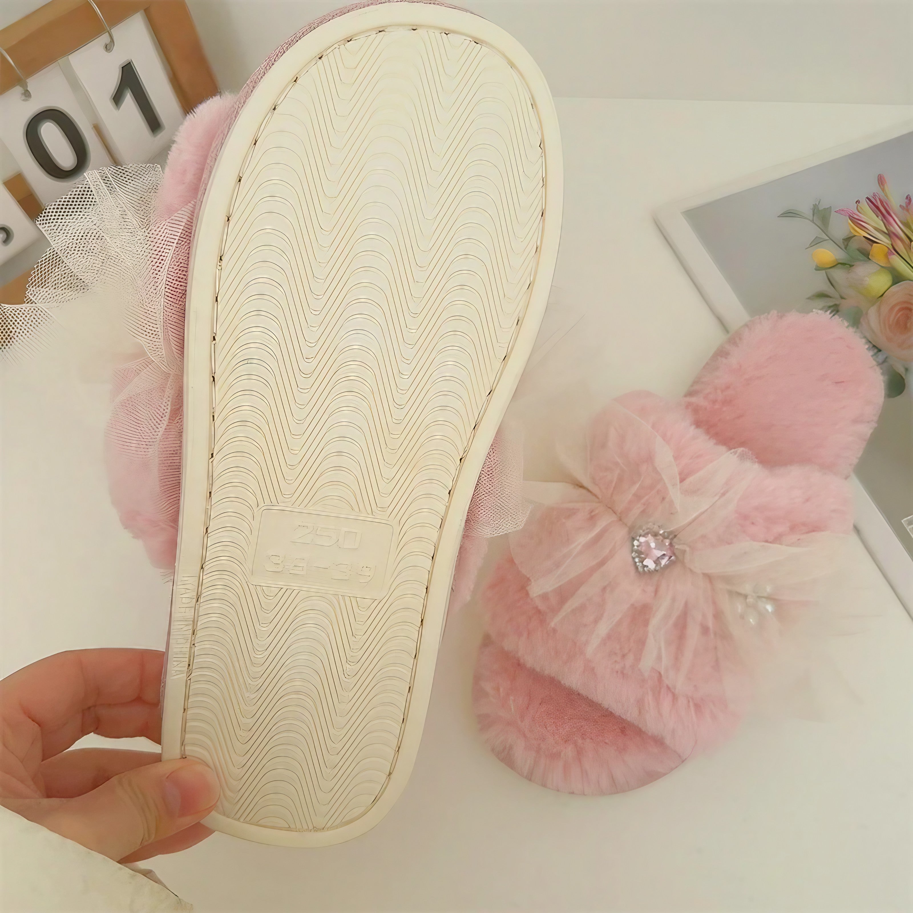 Picnic Check Frill Slippers