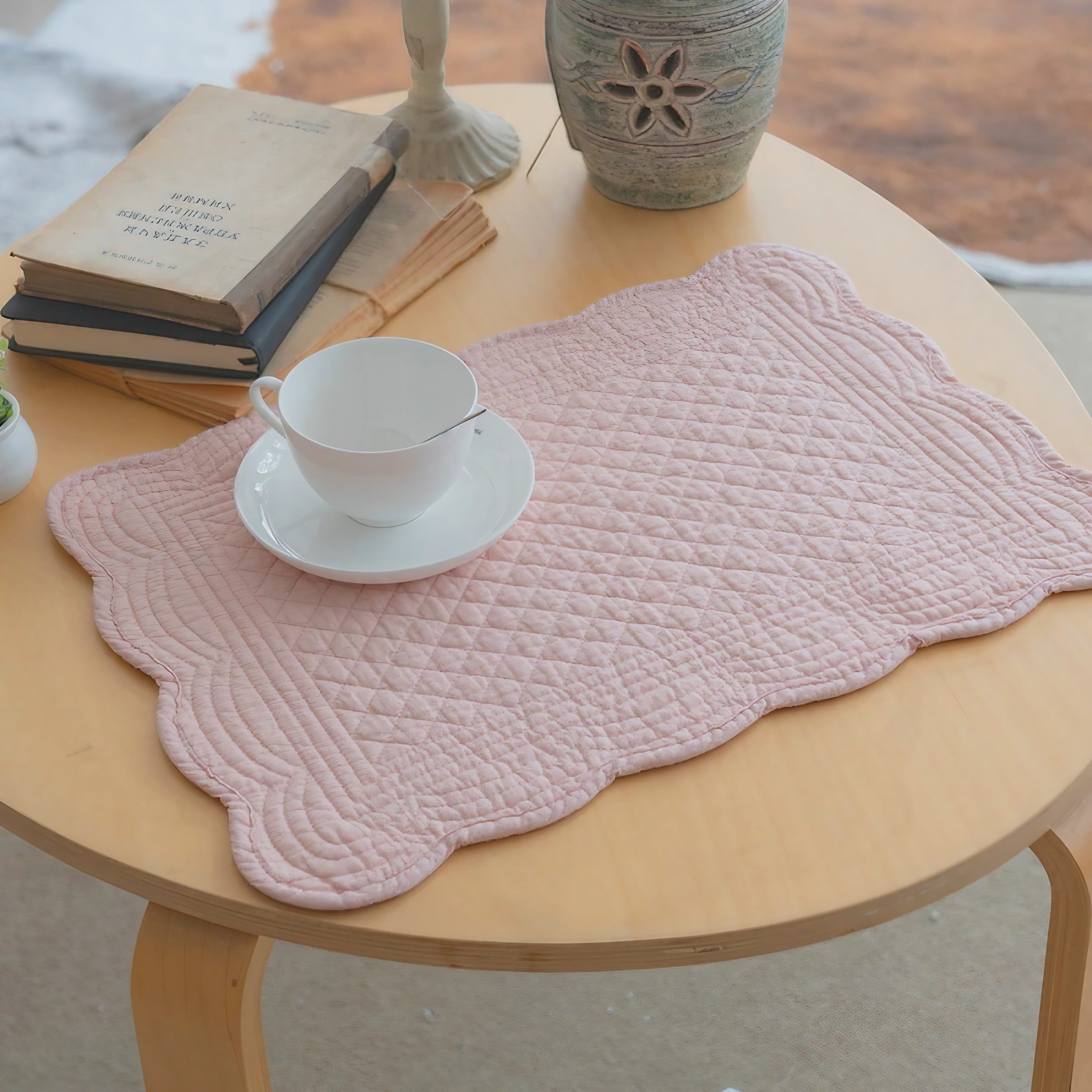 Roseate Quilted Scalloped Coaster