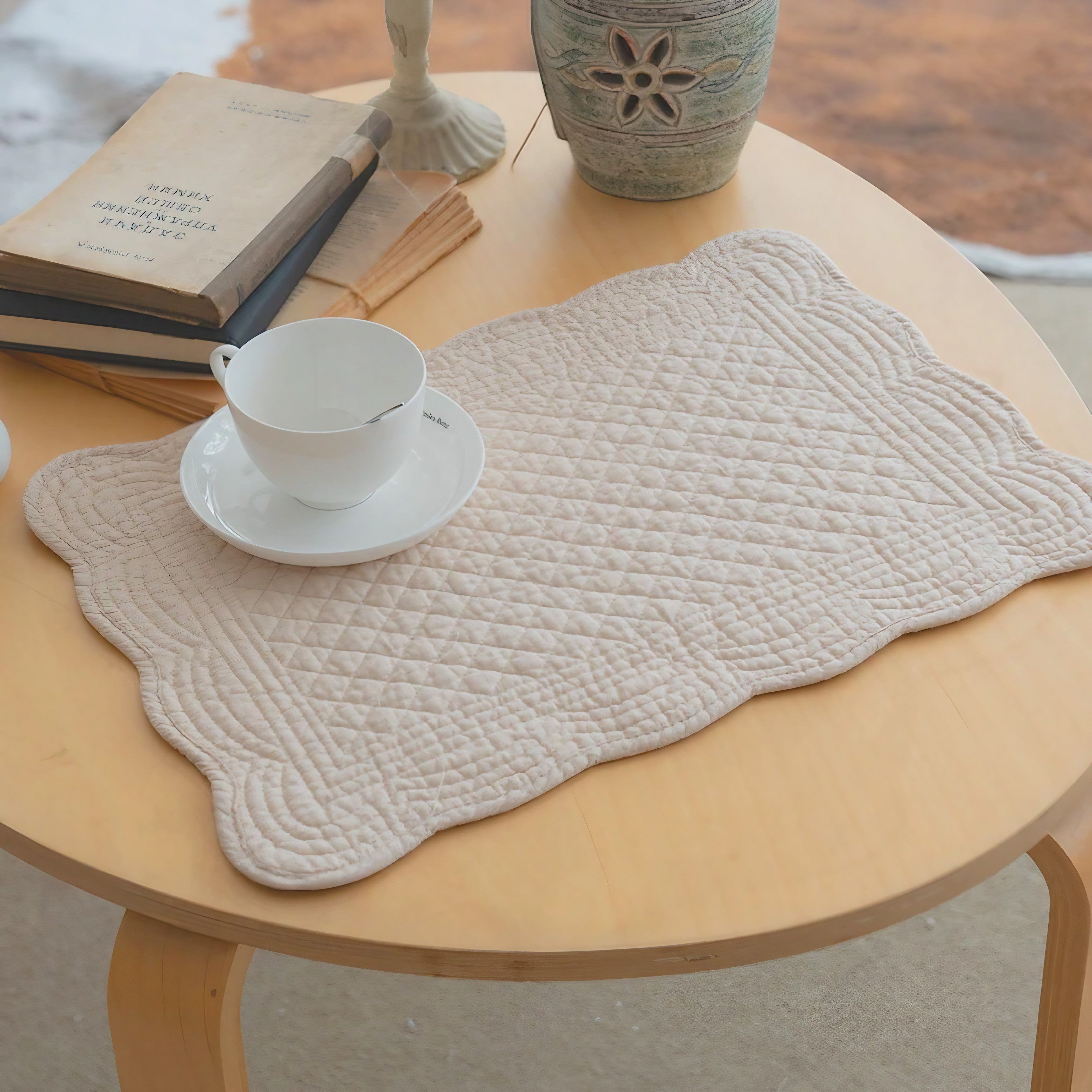 Roseate Quilted Scalloped Coaster