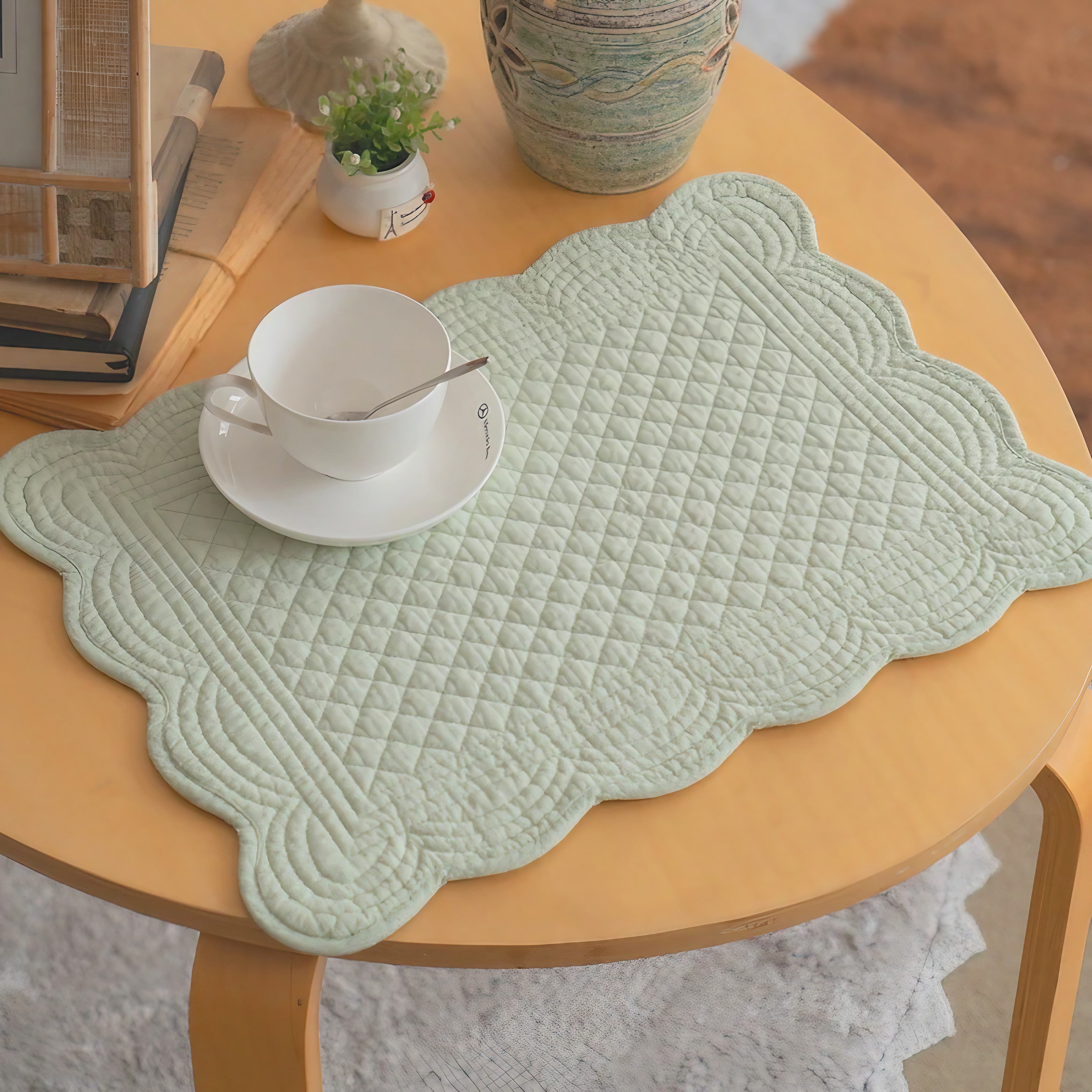 Roseate Quilted Scalloped Coaster