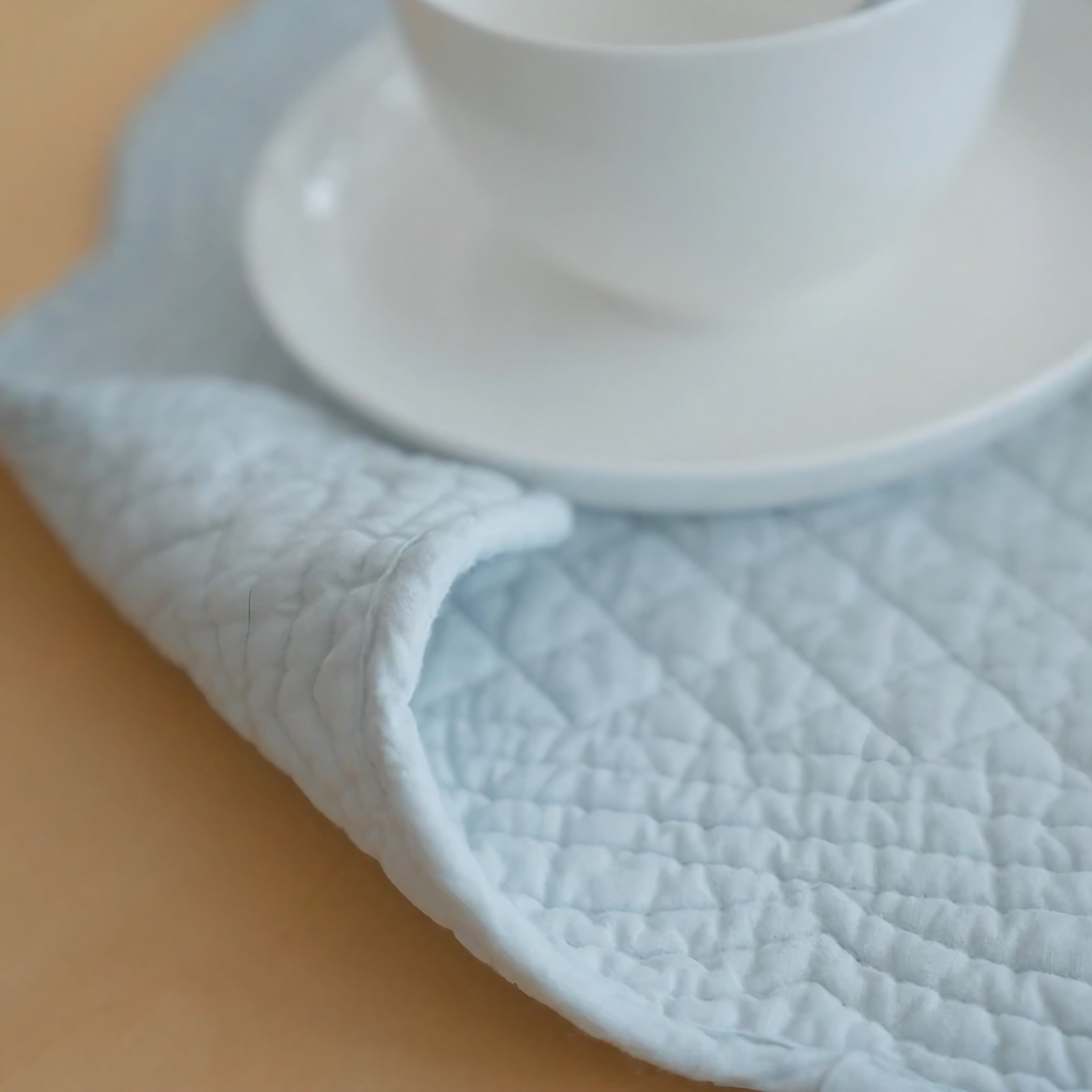 Roseate Quilted Scalloped Coaster