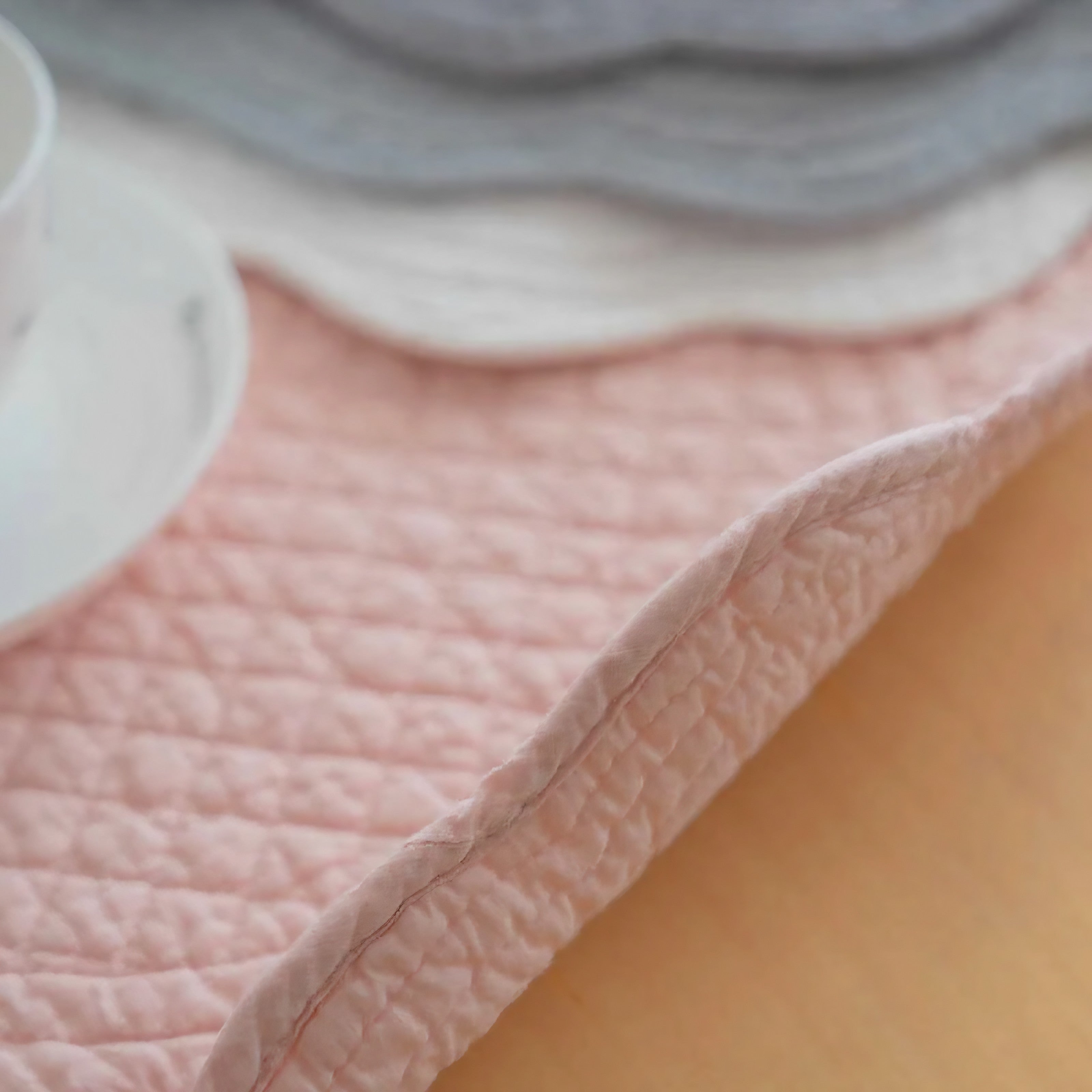 Roseate Quilted Scalloped Coaster