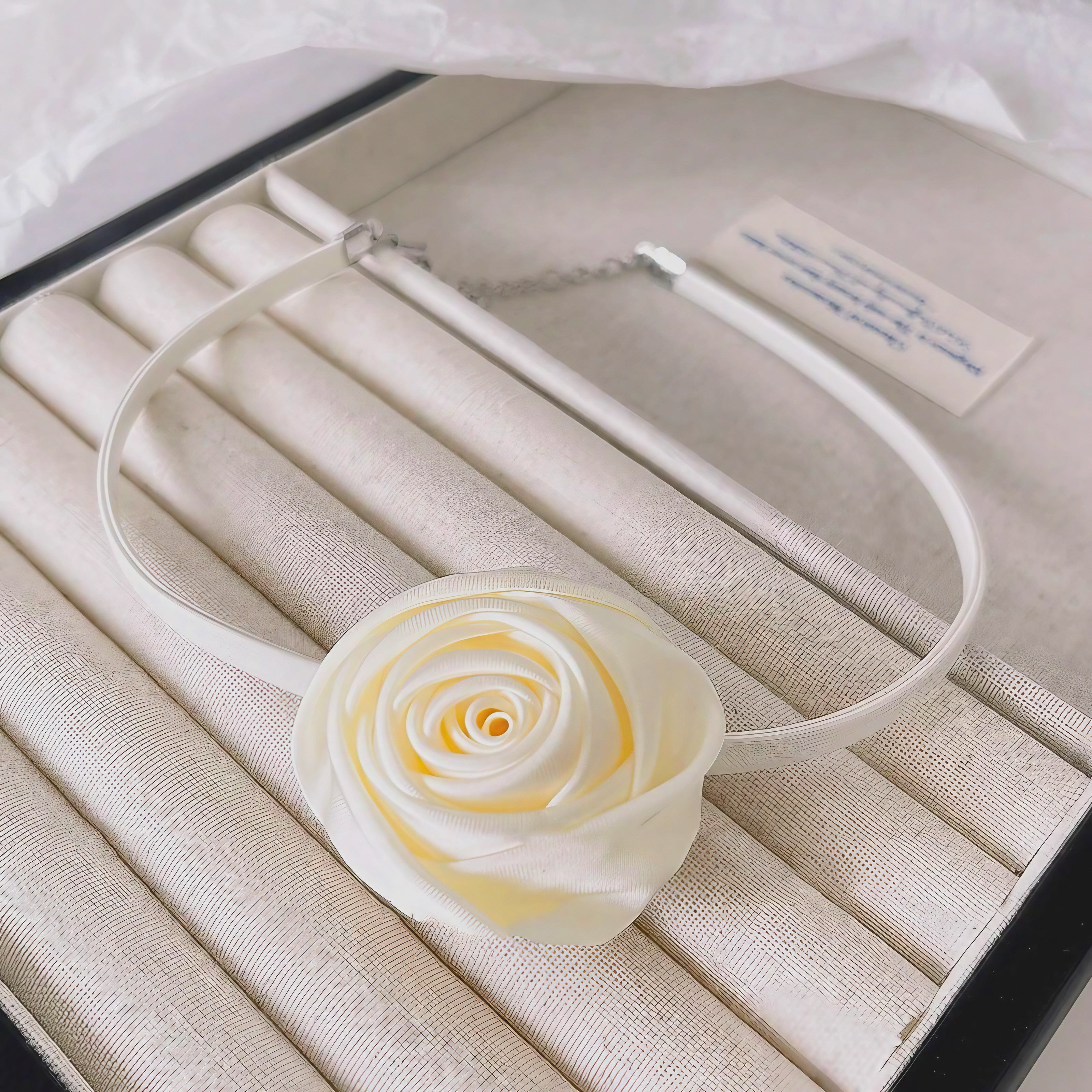Roselle Choker