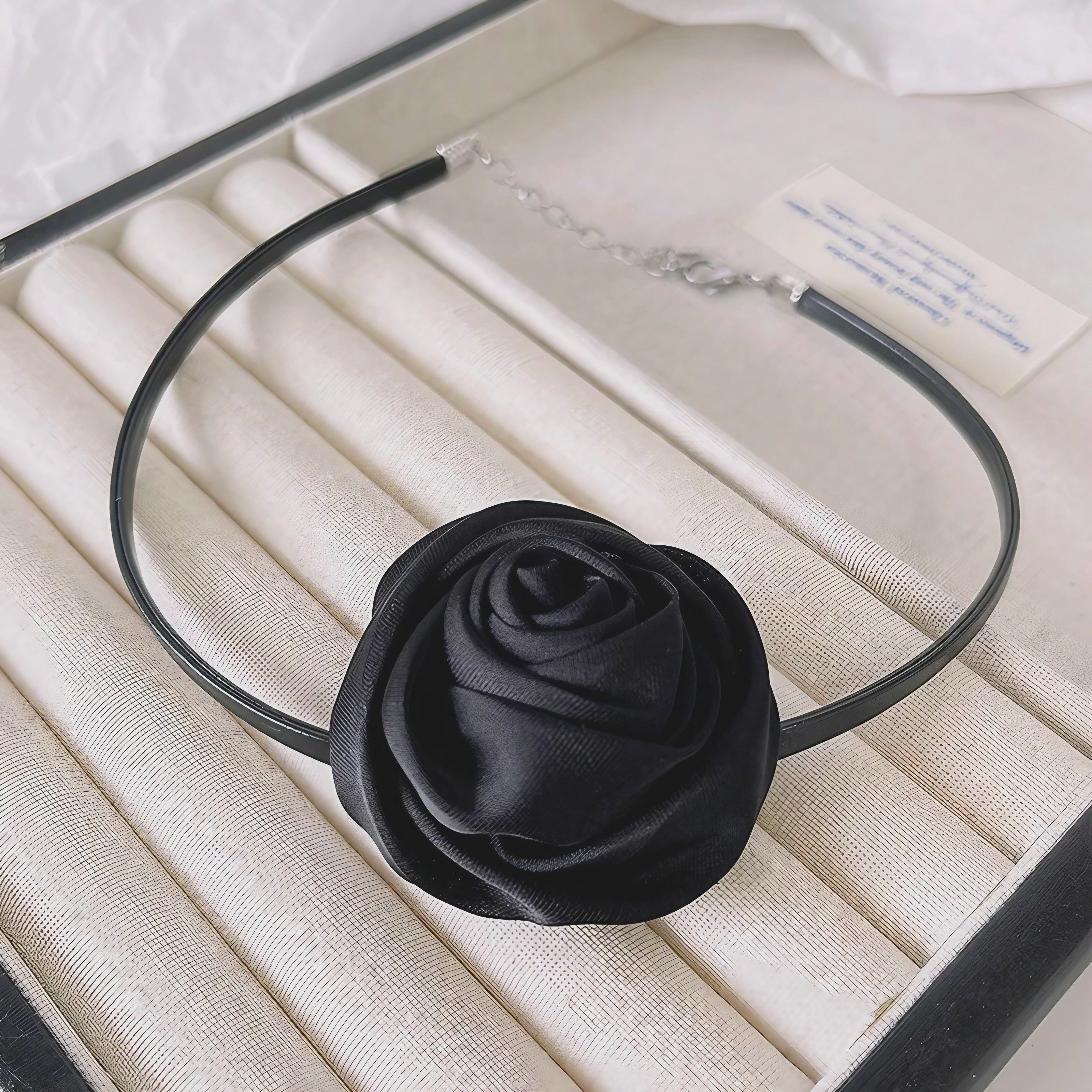 Roselle Choker