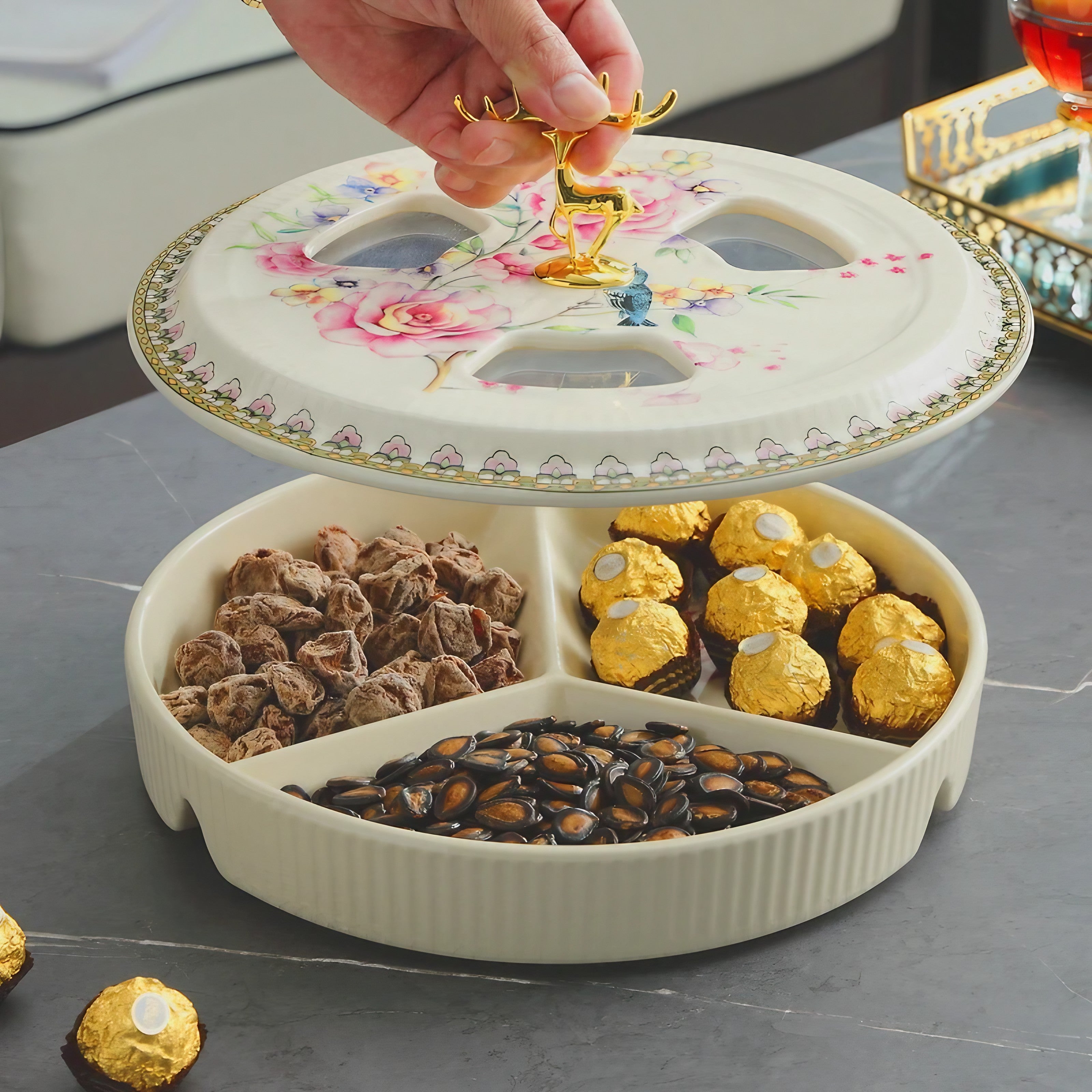 Royal Mendis Trays