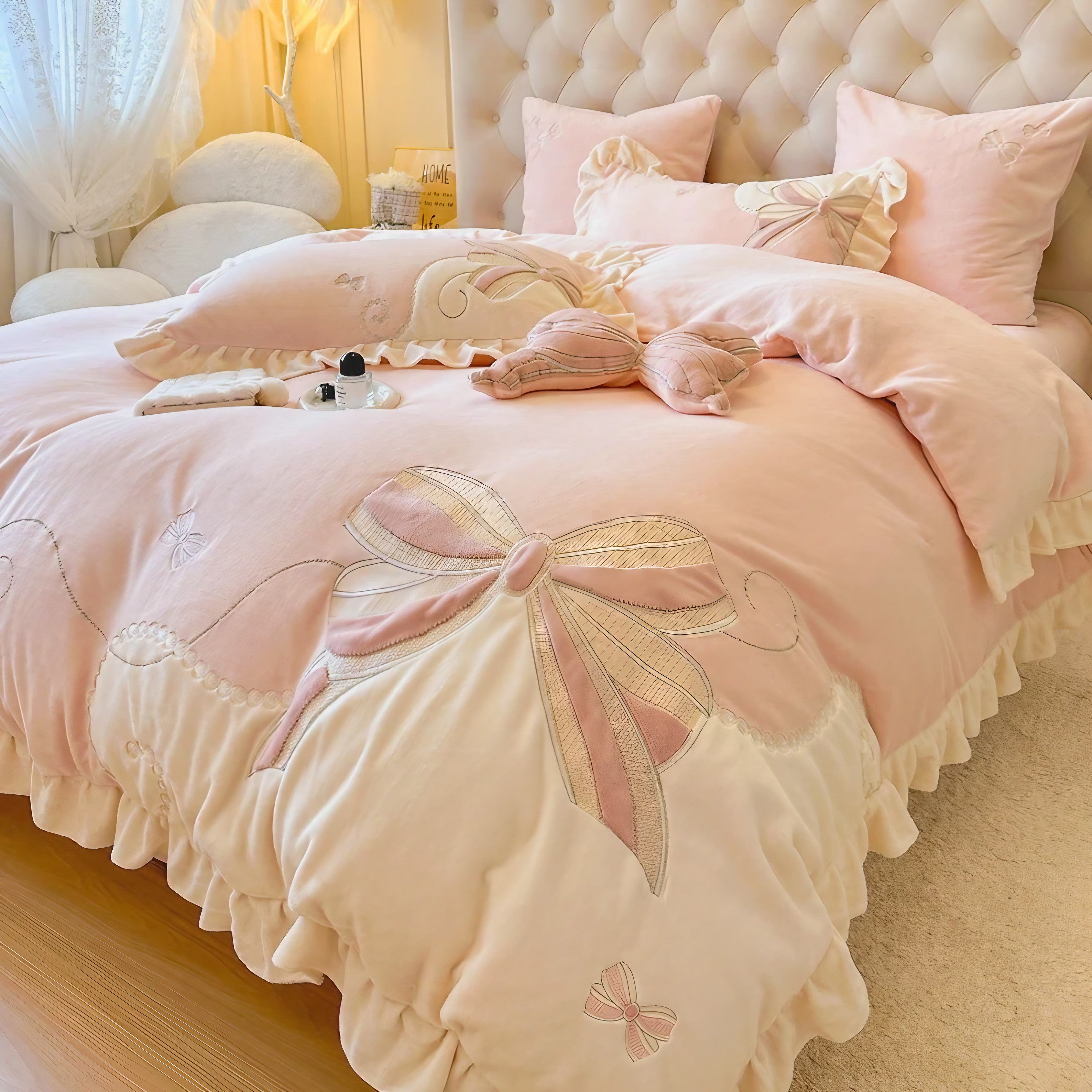 Royal Ribbon Bedding Set