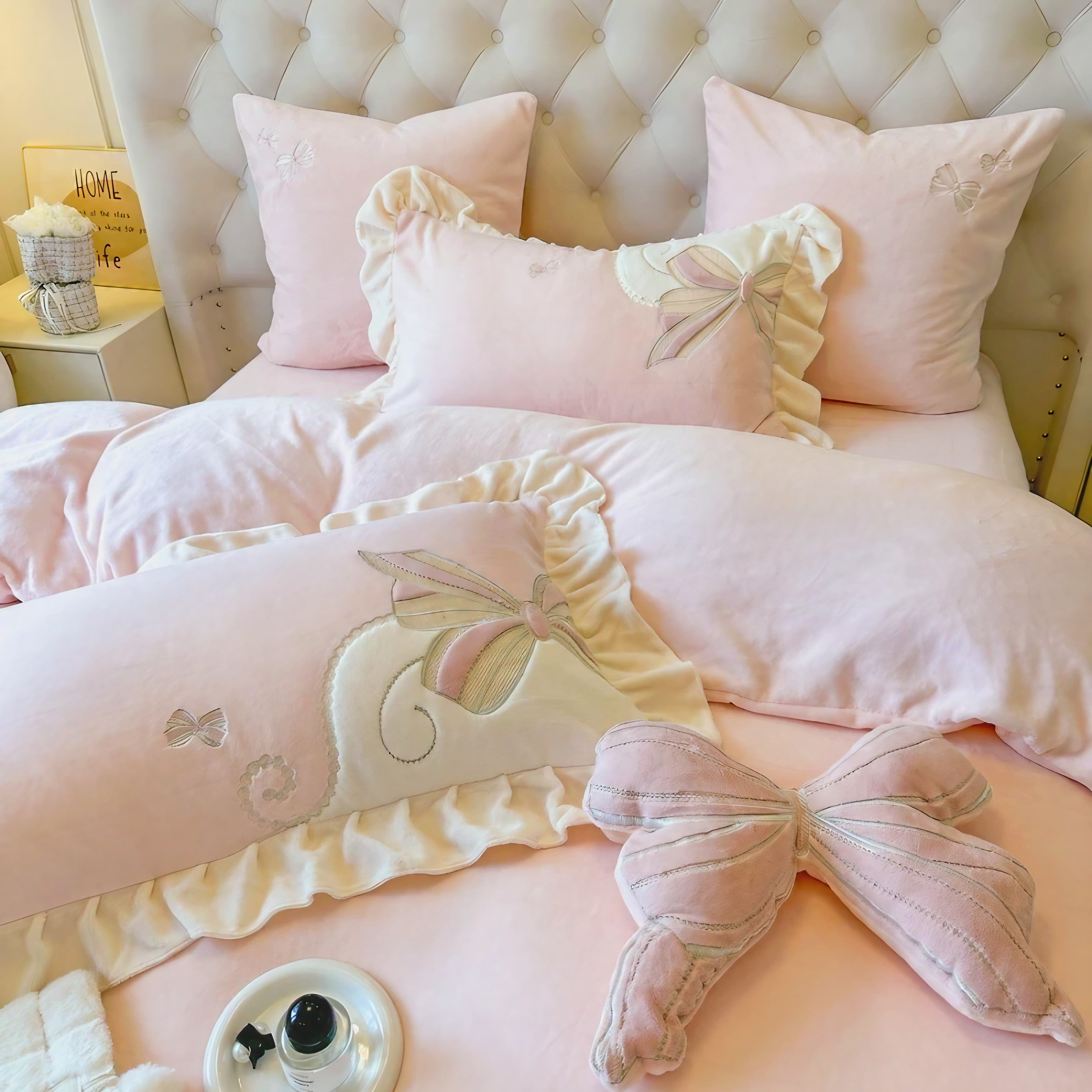 Royal Ribbon Bedding Set
