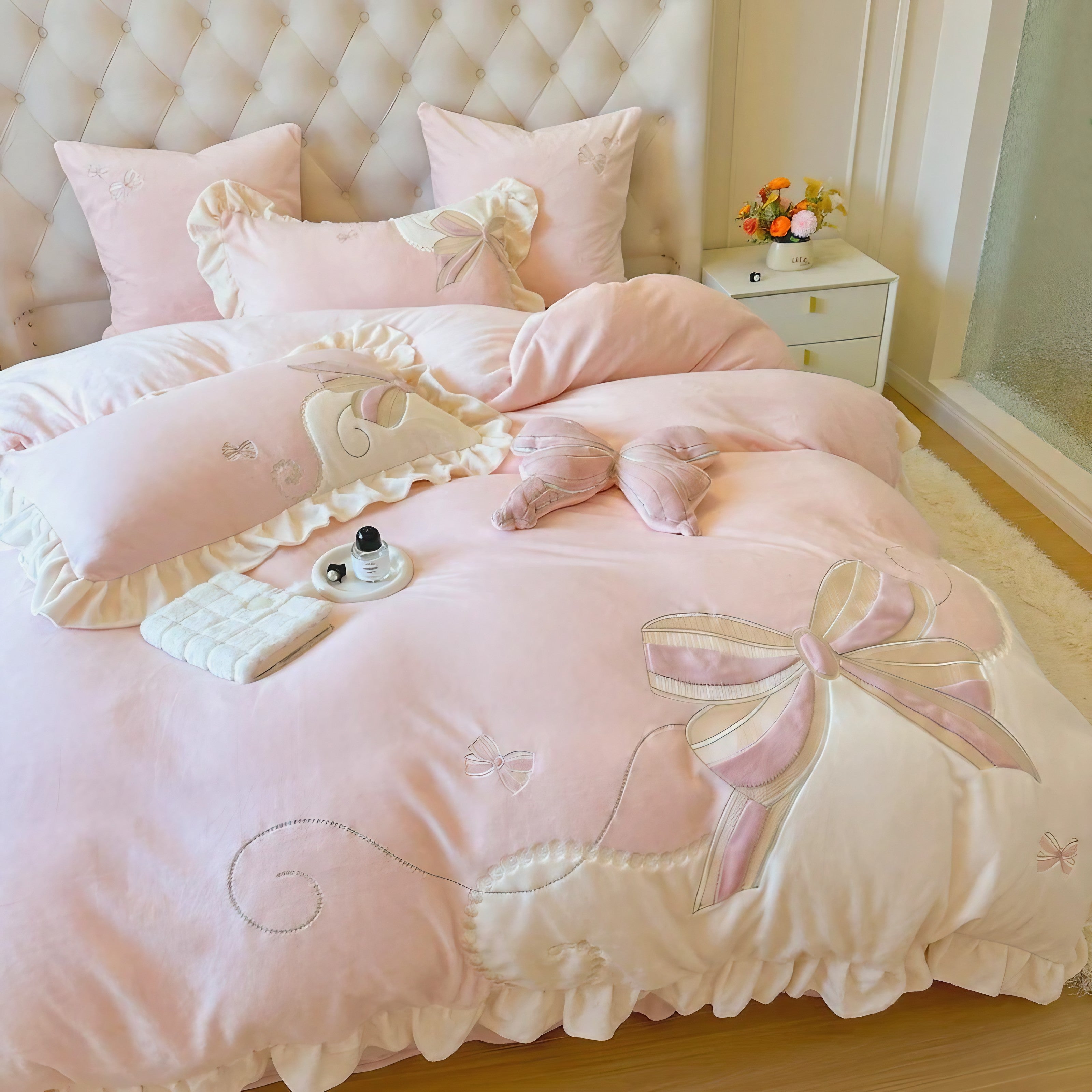Royal Ribbon Bedding Set