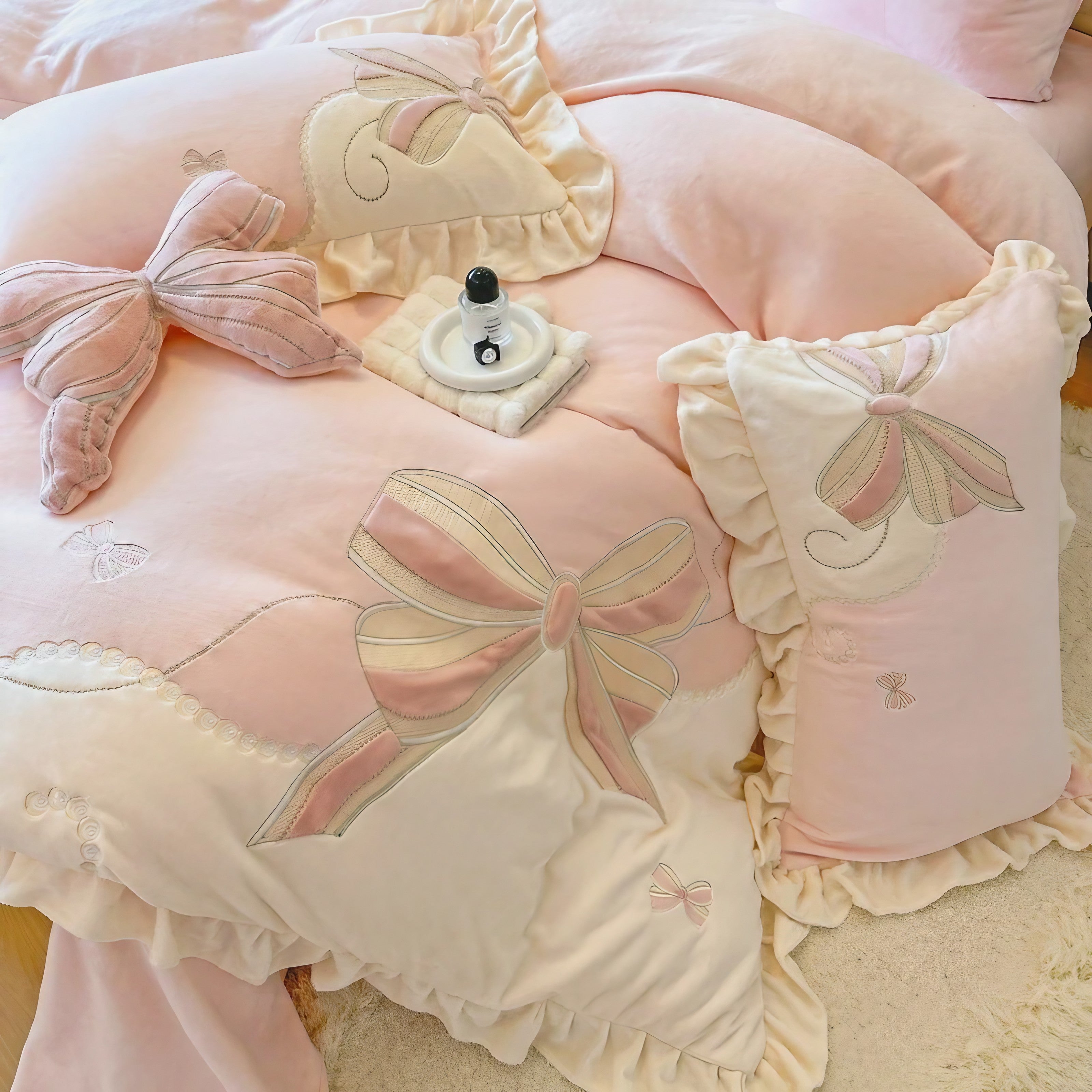 Royal Ribbon Bedding Set