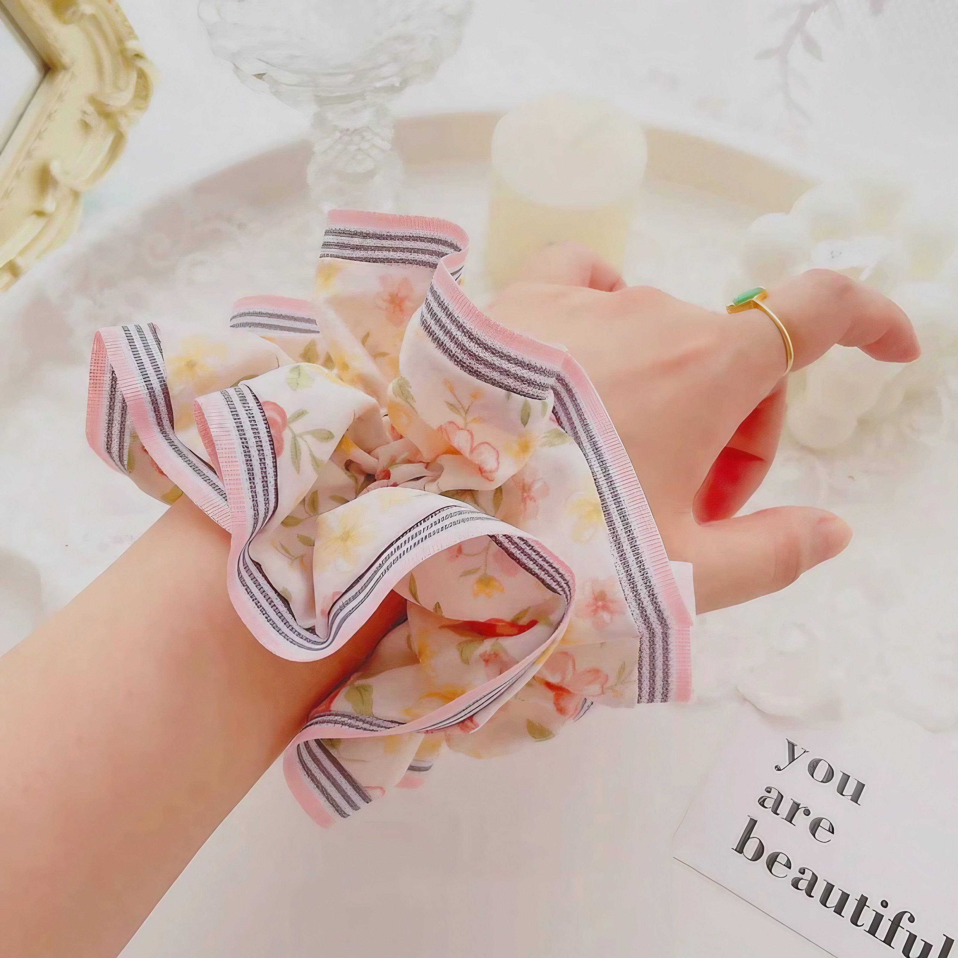 Stripe Edge Floral Hair Band