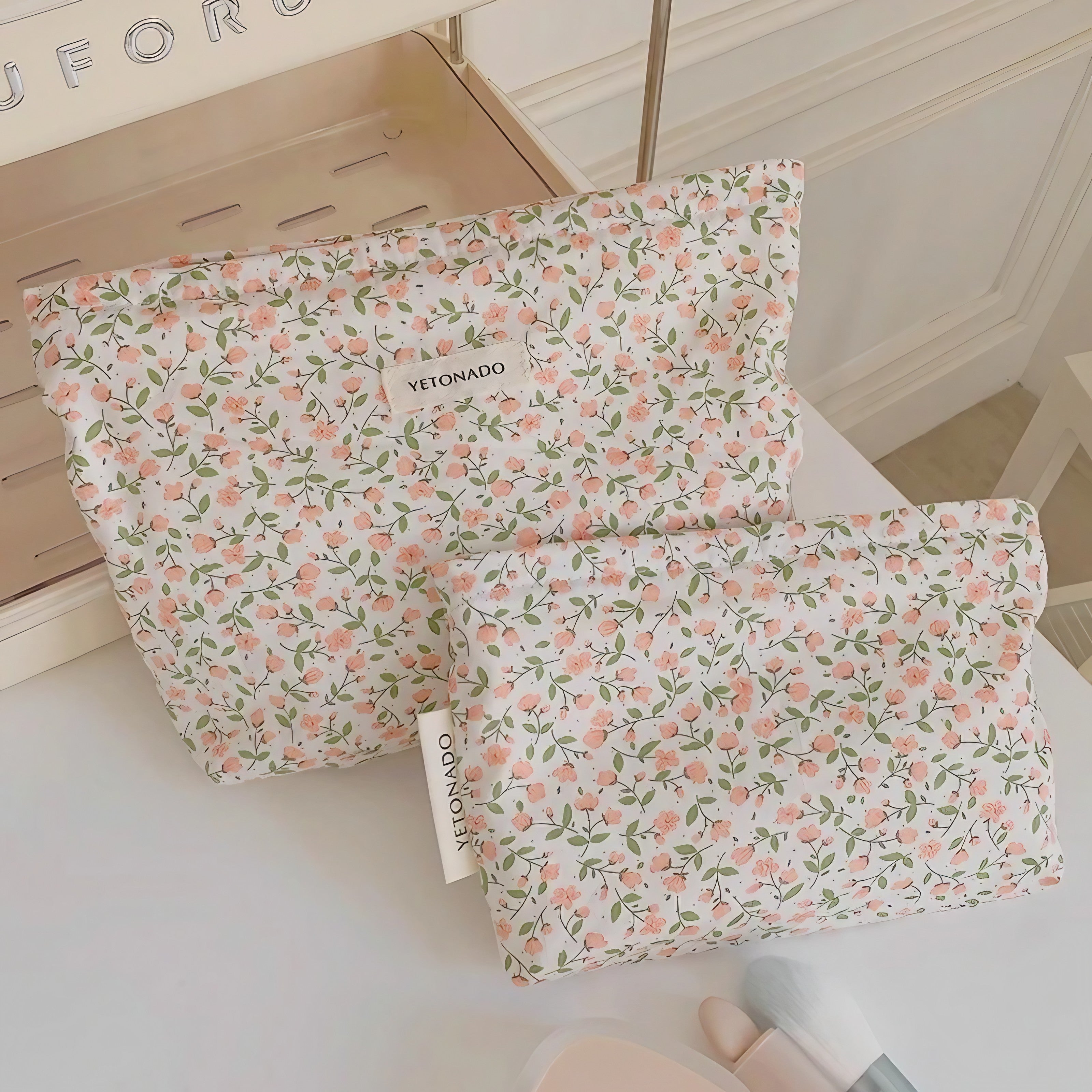 Tiny Petal Pouch