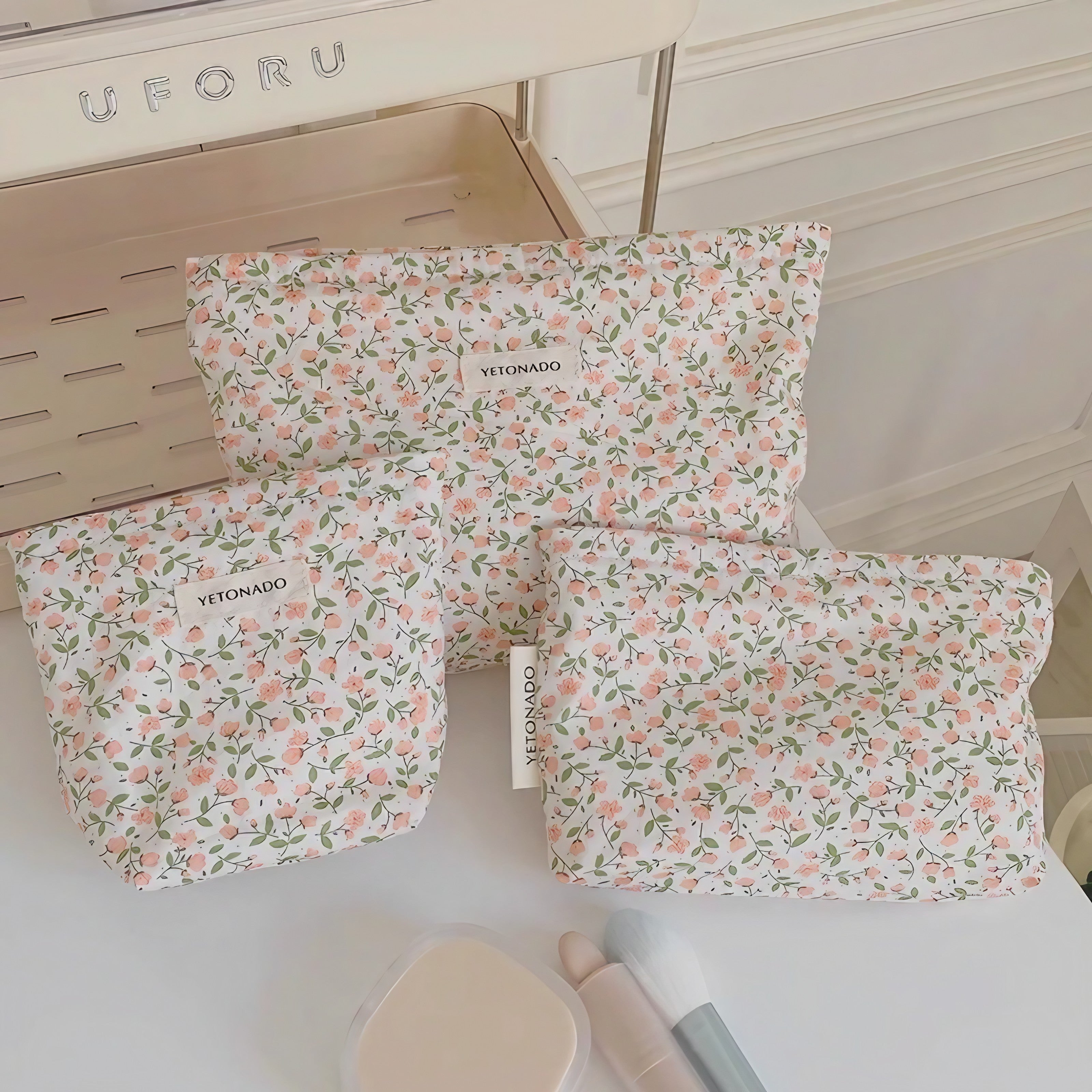 Tiny Petal Pouch