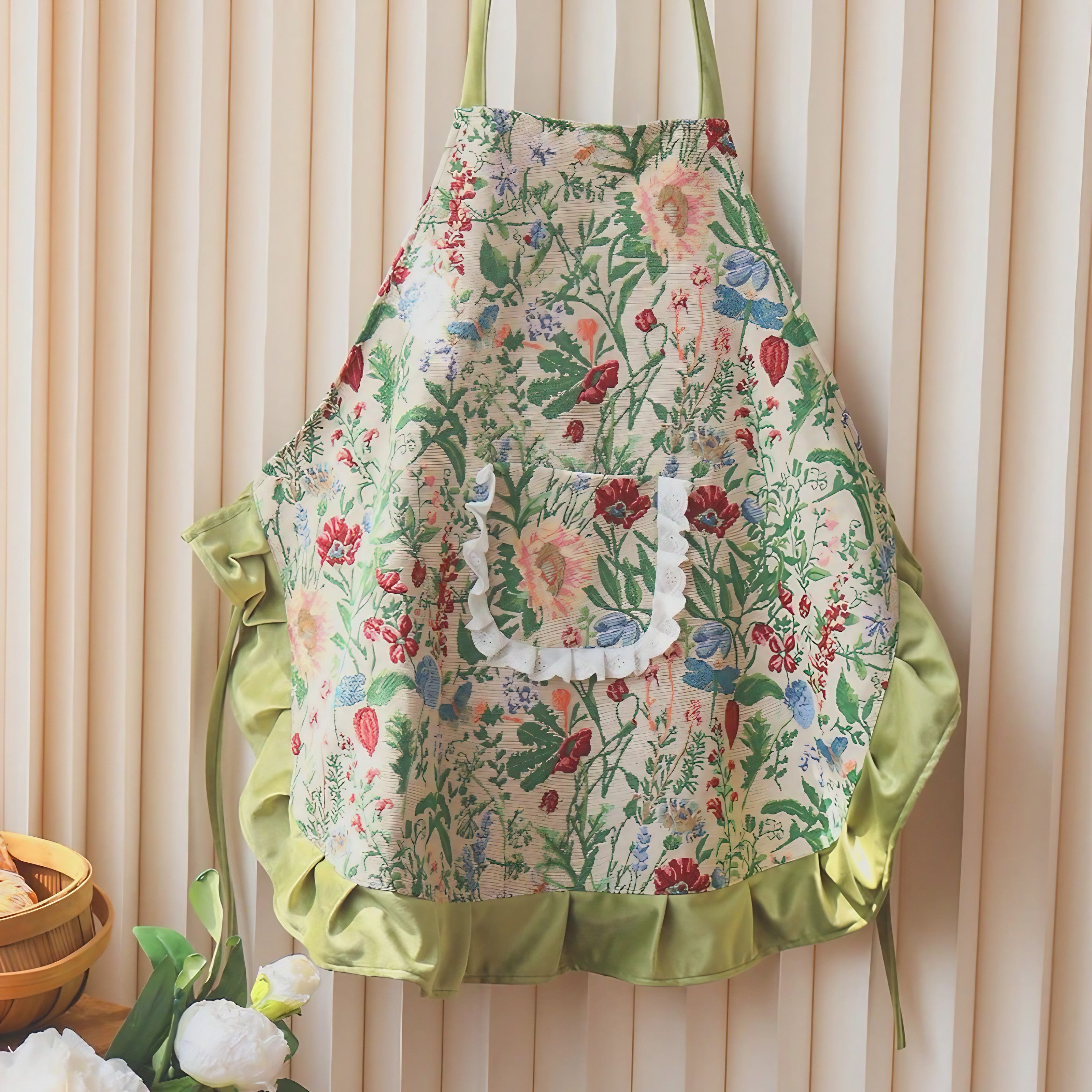 Vintage Jacquard Bloom Apron