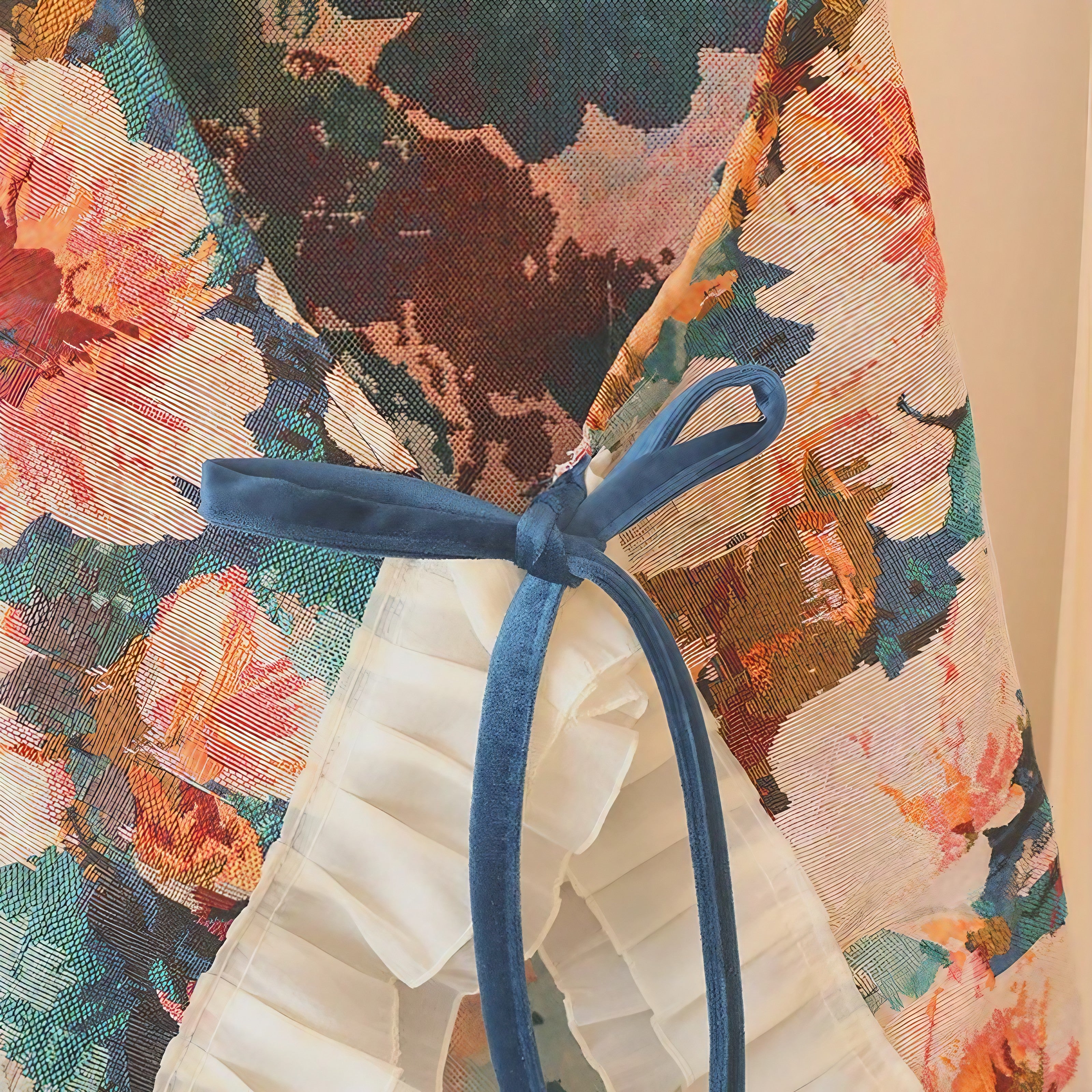 Vintage Jacquard Bloom Apron